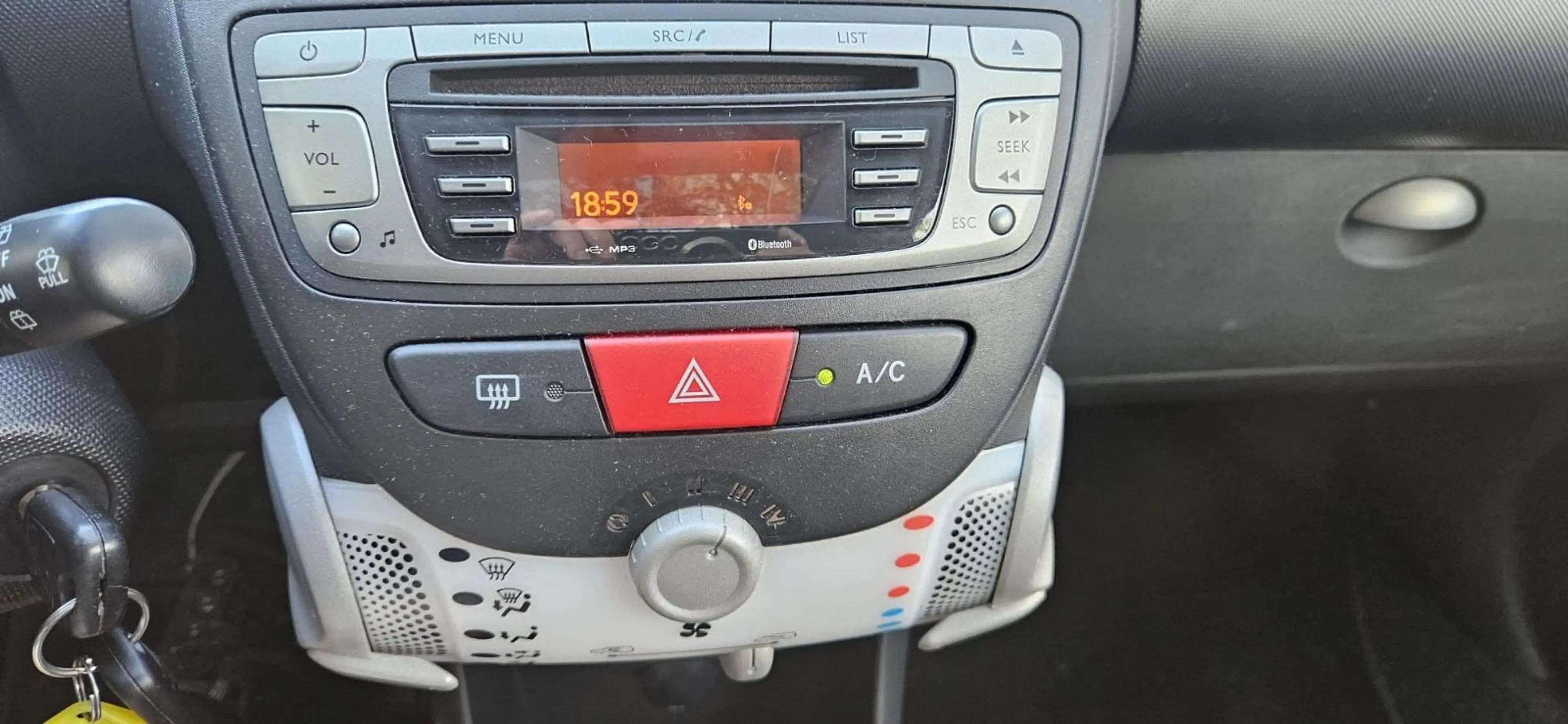 Citroen C1 1.0 Attraction — photo 15