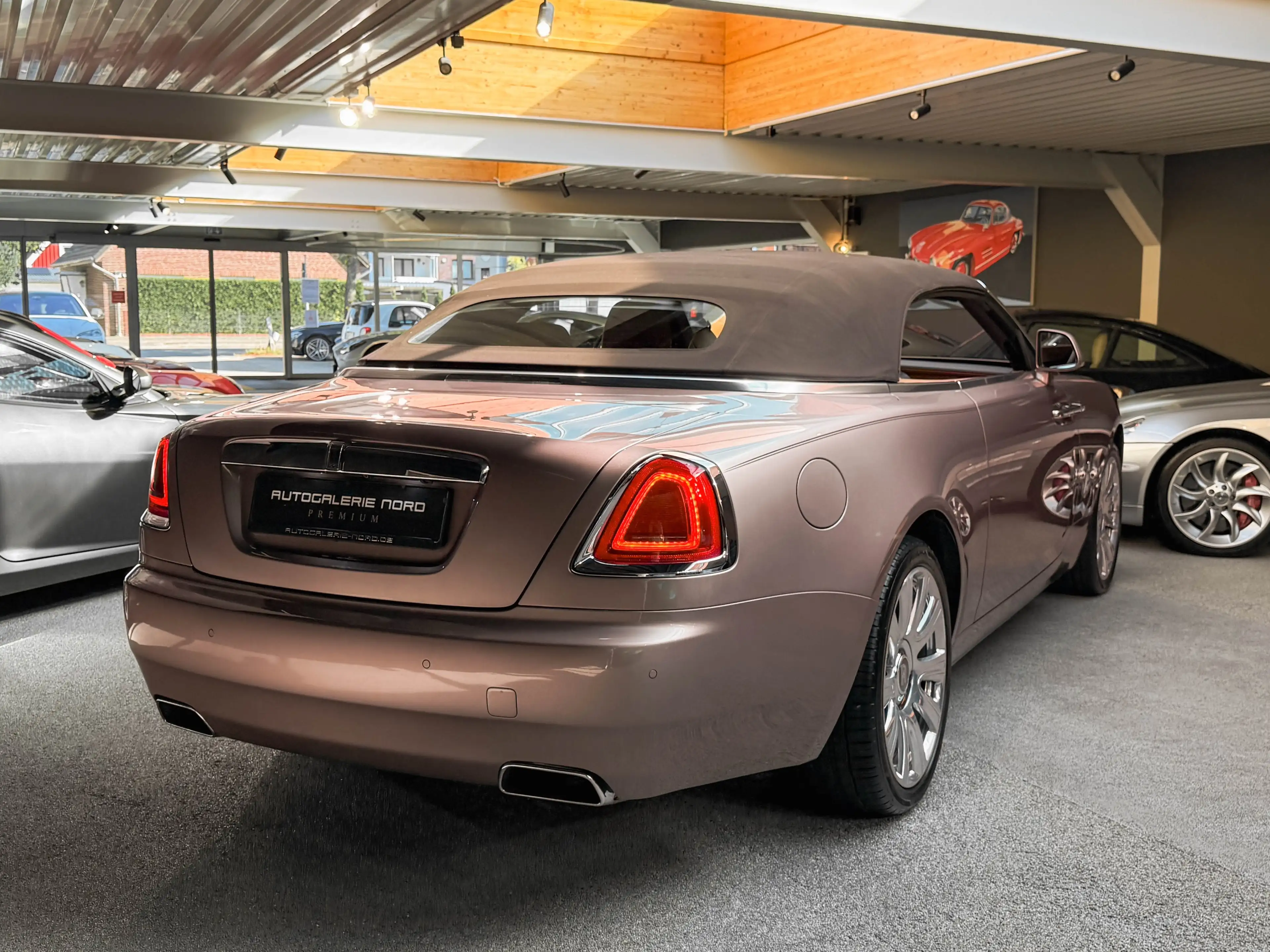 Rolls-Royce Dawn Bespoke+Nightvision+TeakDecking+ — photo 11