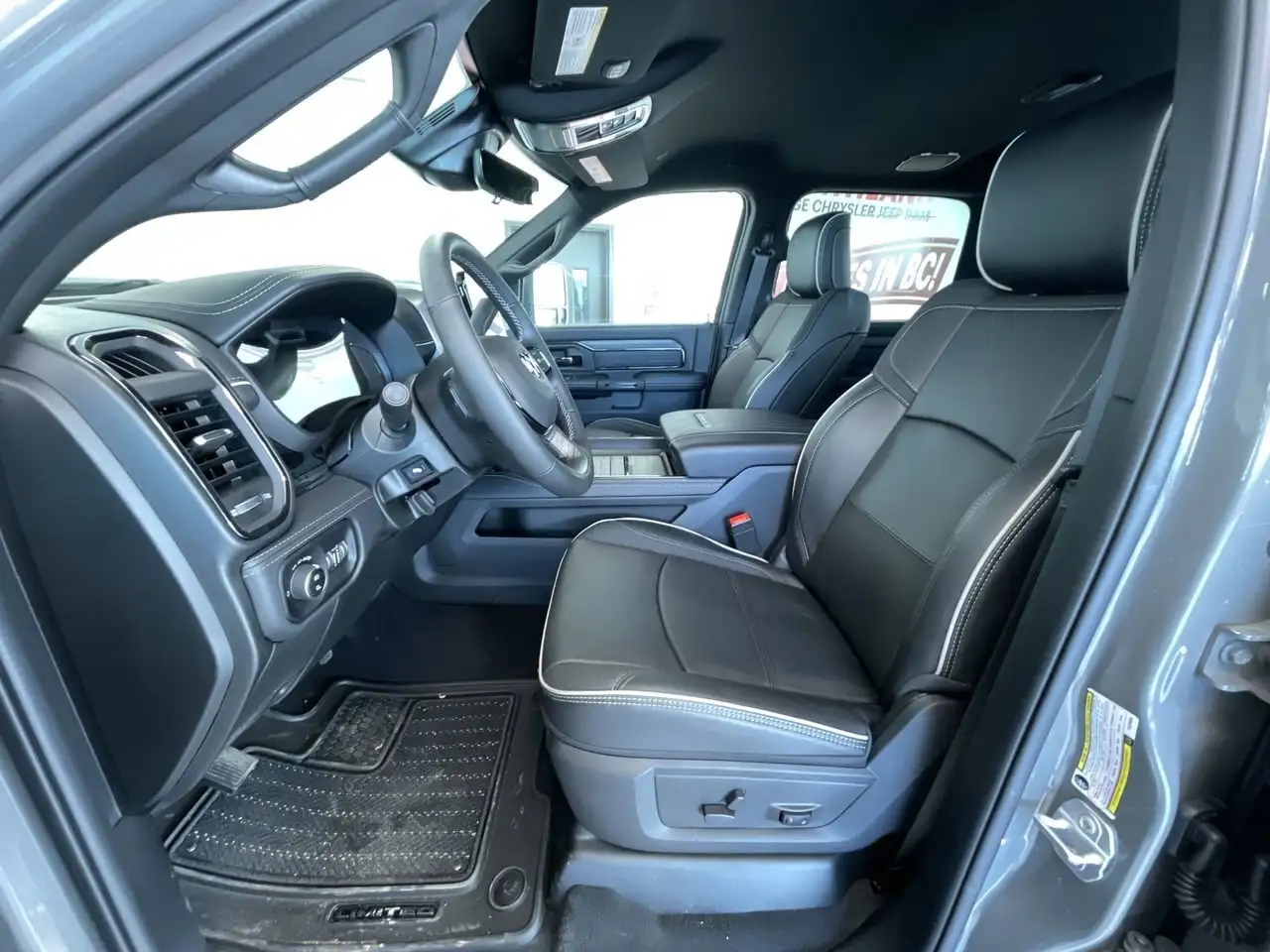 RAM 3500 снимка RAM 3500