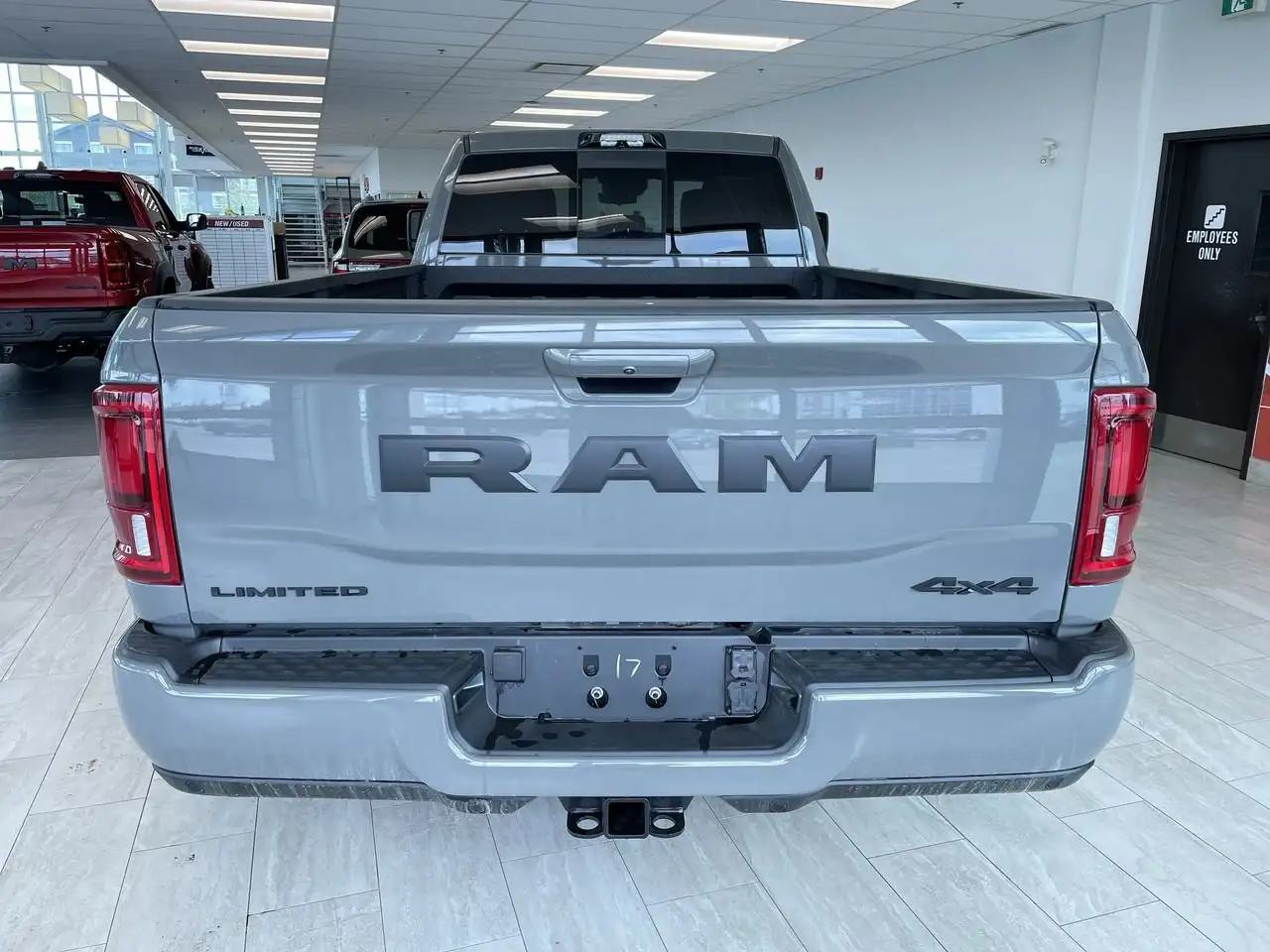 RAM 3500 снимка RAM 3500