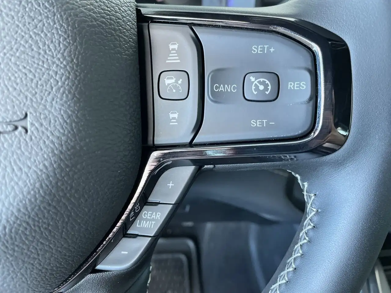 RAM 3500 снимка RAM 3500