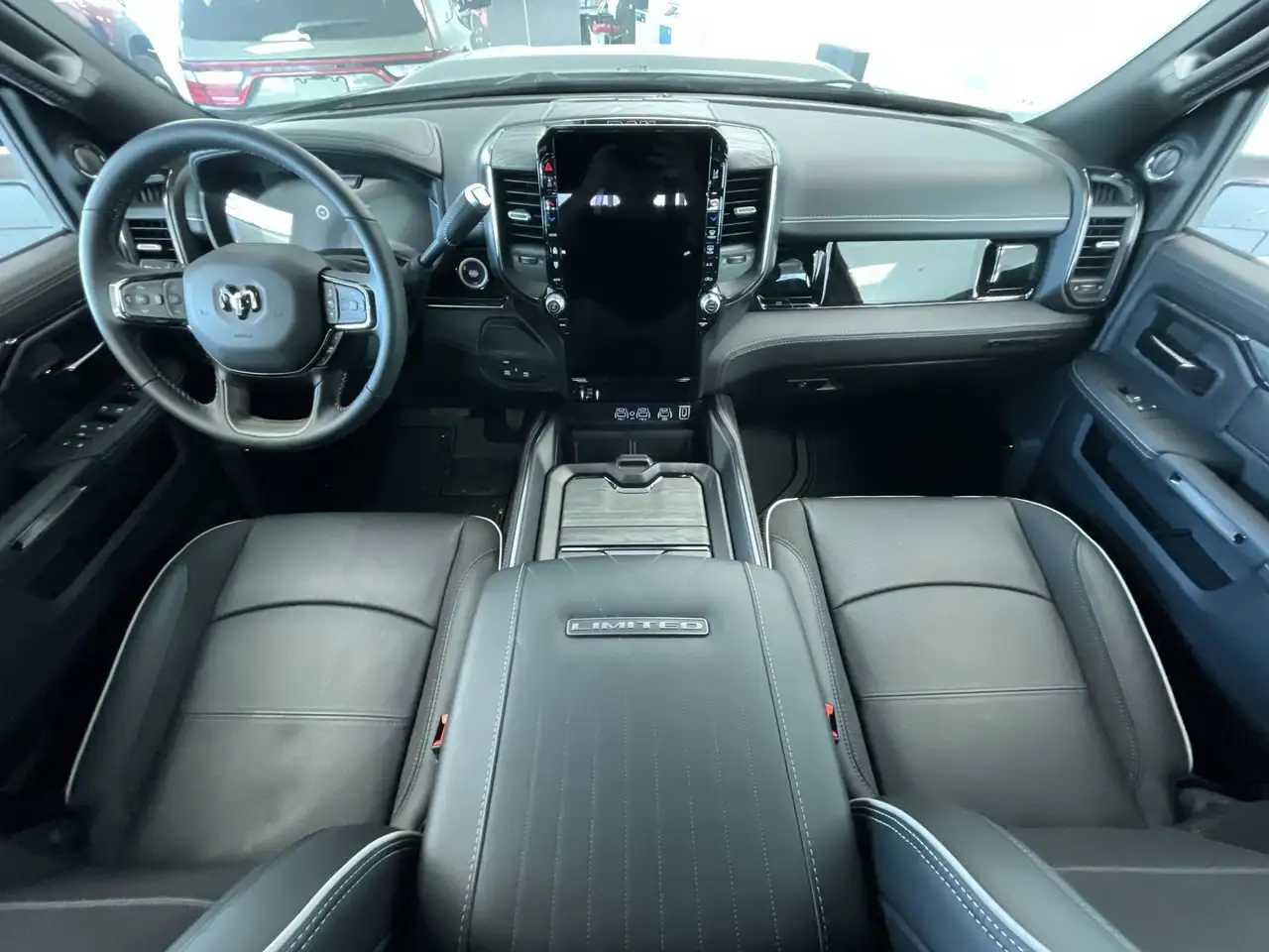 RAM 3500 снимка RAM 3500