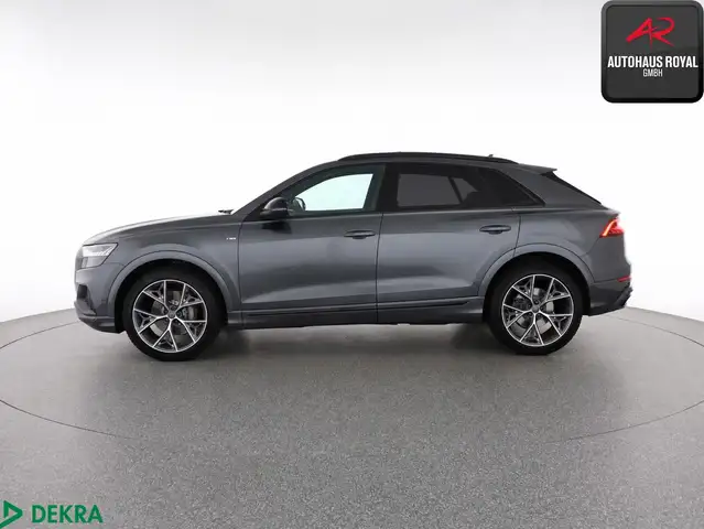 Audi Q8 view 2