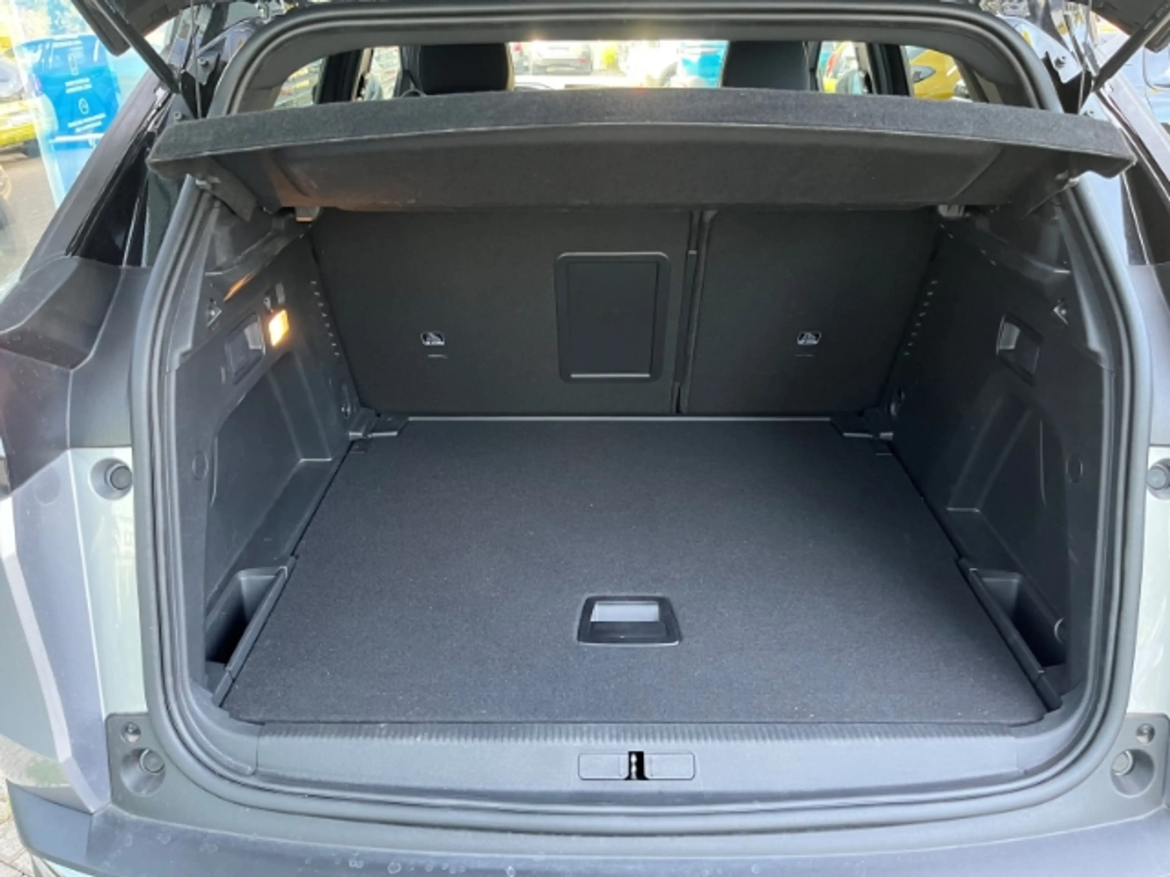 Peugeot 3008 Hybrid 136 GT Navi LED ACC Klima SHZ LM-Felgen — photo 11