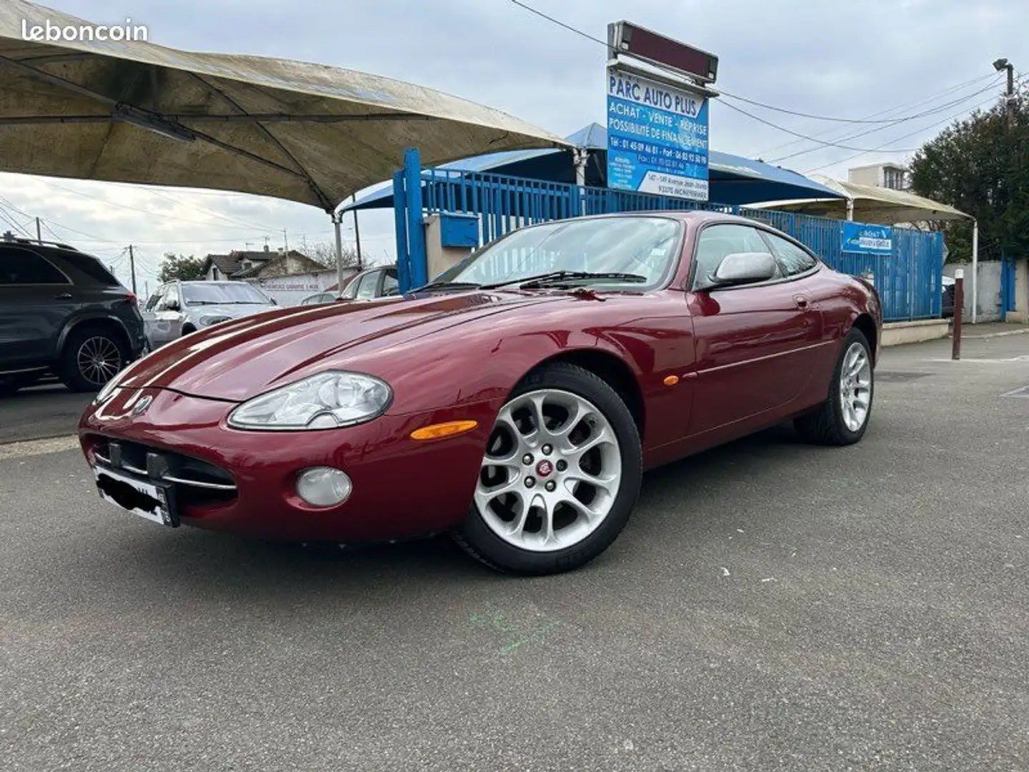 Jaguar XK8 Coupé 4.0L V8 294CV BVA Czerwony - 1