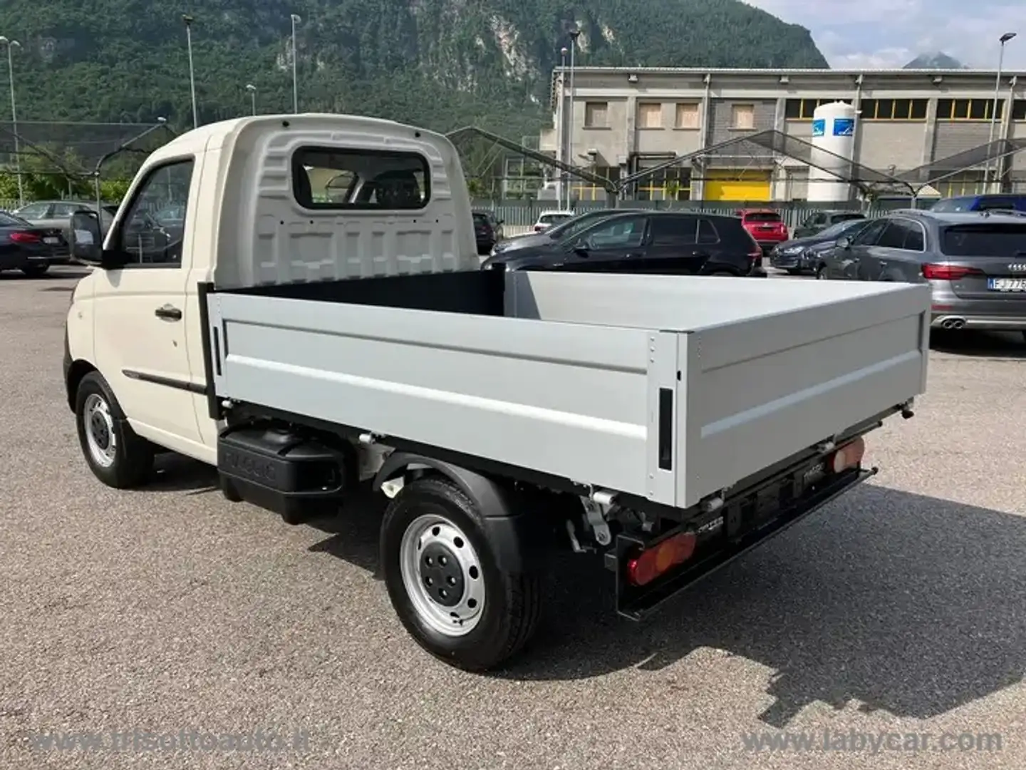Piaggio Porter 1.5 PC LONG RANGE CNG TOP Cas. FISSO MY22 Wit - 2
