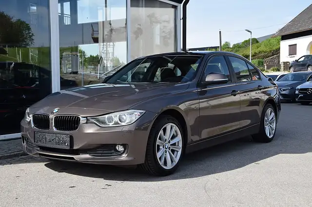 BMW 3 Series view 2