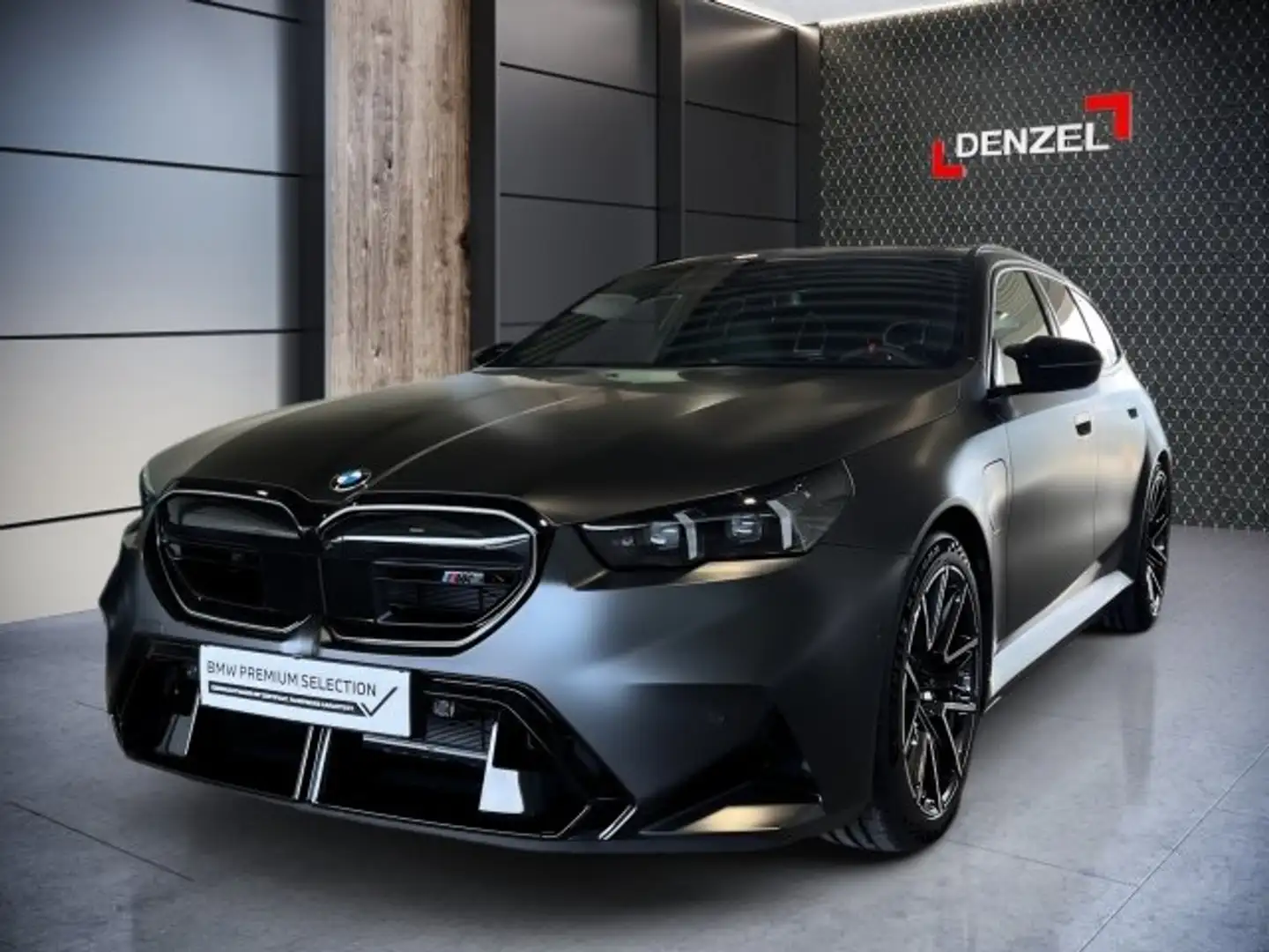 BMW M5 Touring Grau - 2