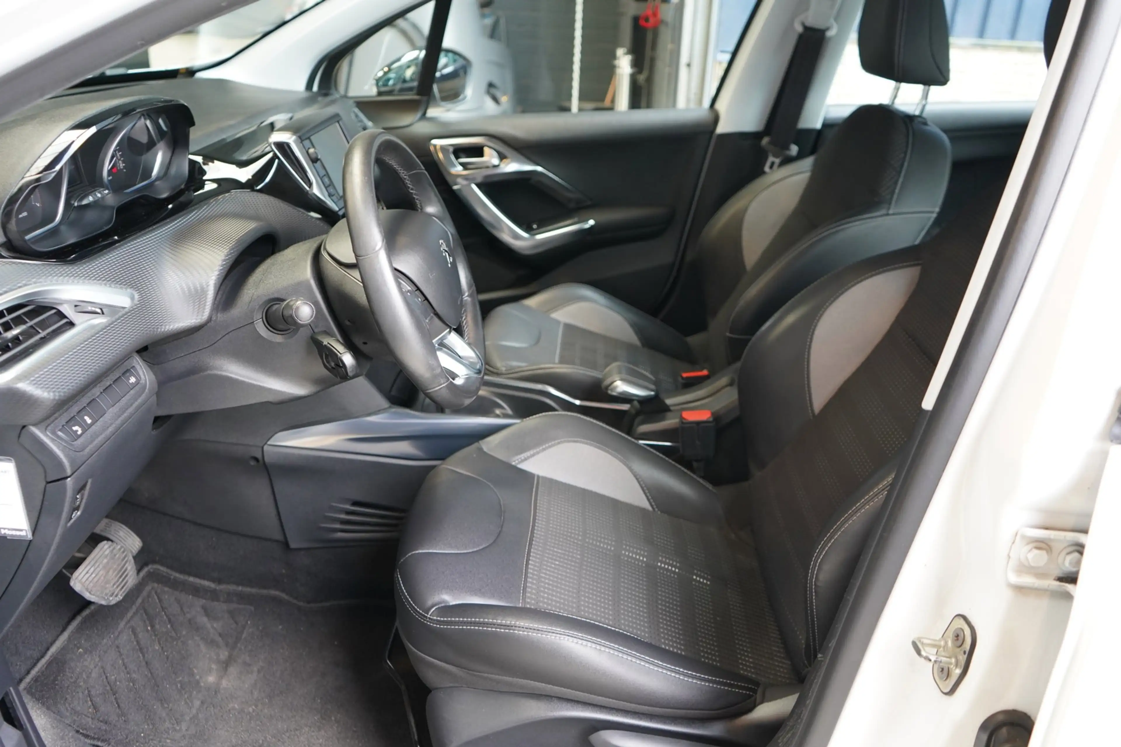 Peugeot 2008 1.6 VTi Allure | AUTOMAAT | CRUISE | TREKHAAK | PD — photo 13