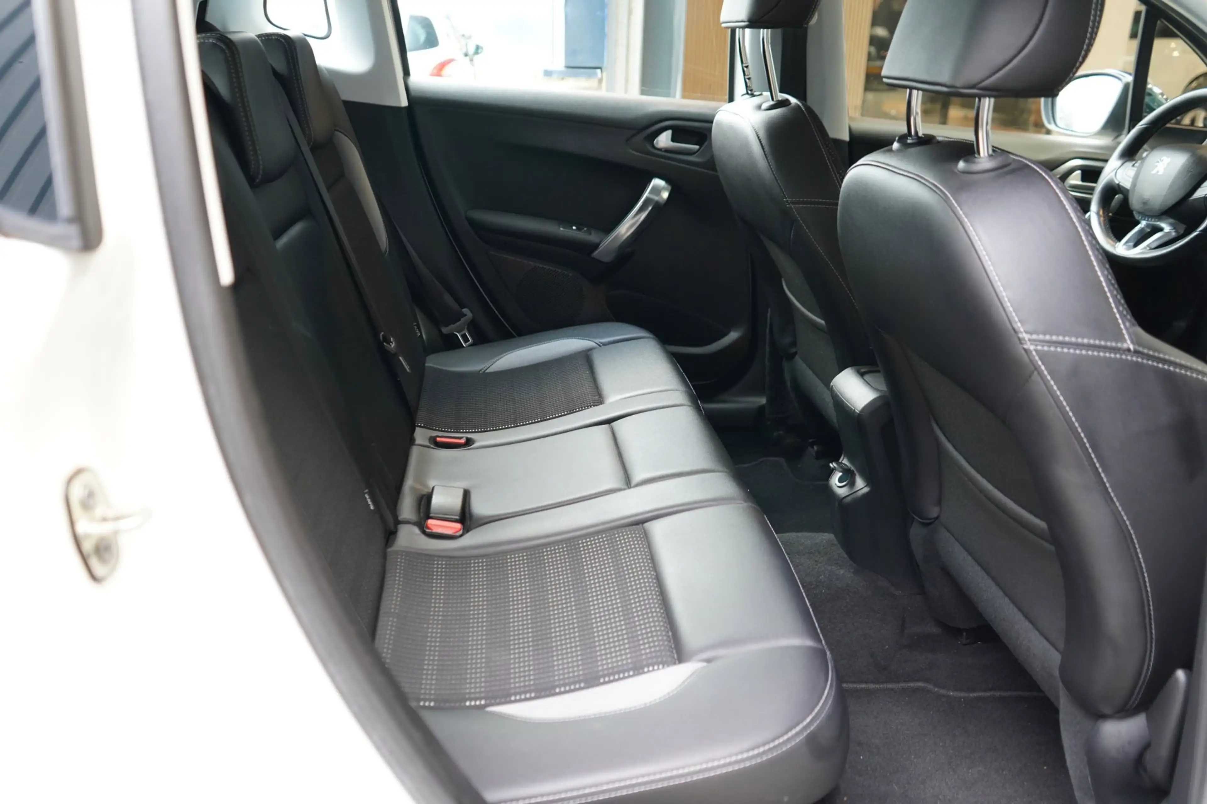 Peugeot 2008 1.6 VTi Allure | AUTOMAAT | CRUISE | TREKHAAK | PD — photo 15
