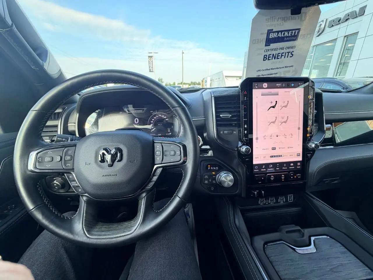 RAM 1500 снимка RAM 1500