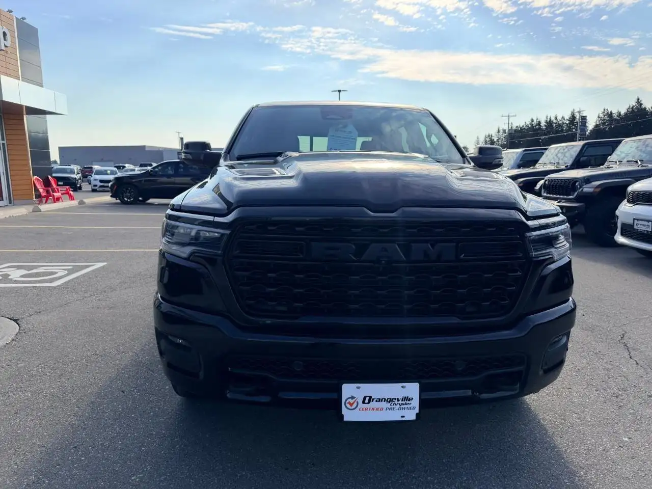 RAM 1500 снимка RAM 1500