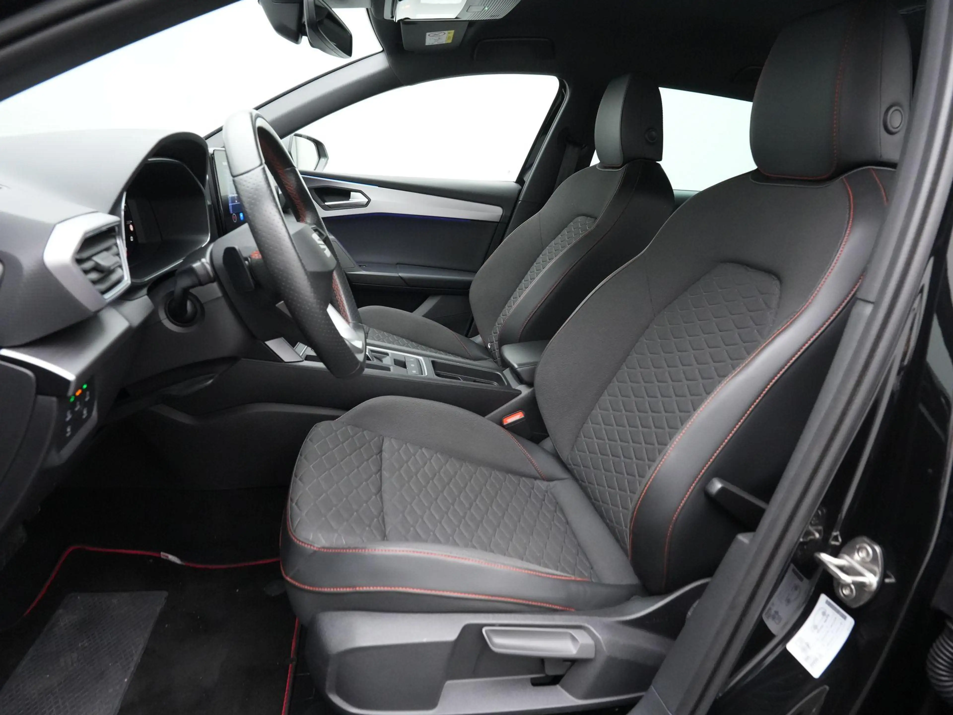 SEAT Leon e-Hybrid Sportstourer 1.4 TSI 204pk eHybrid PHEV FR | Trekh — photo 8