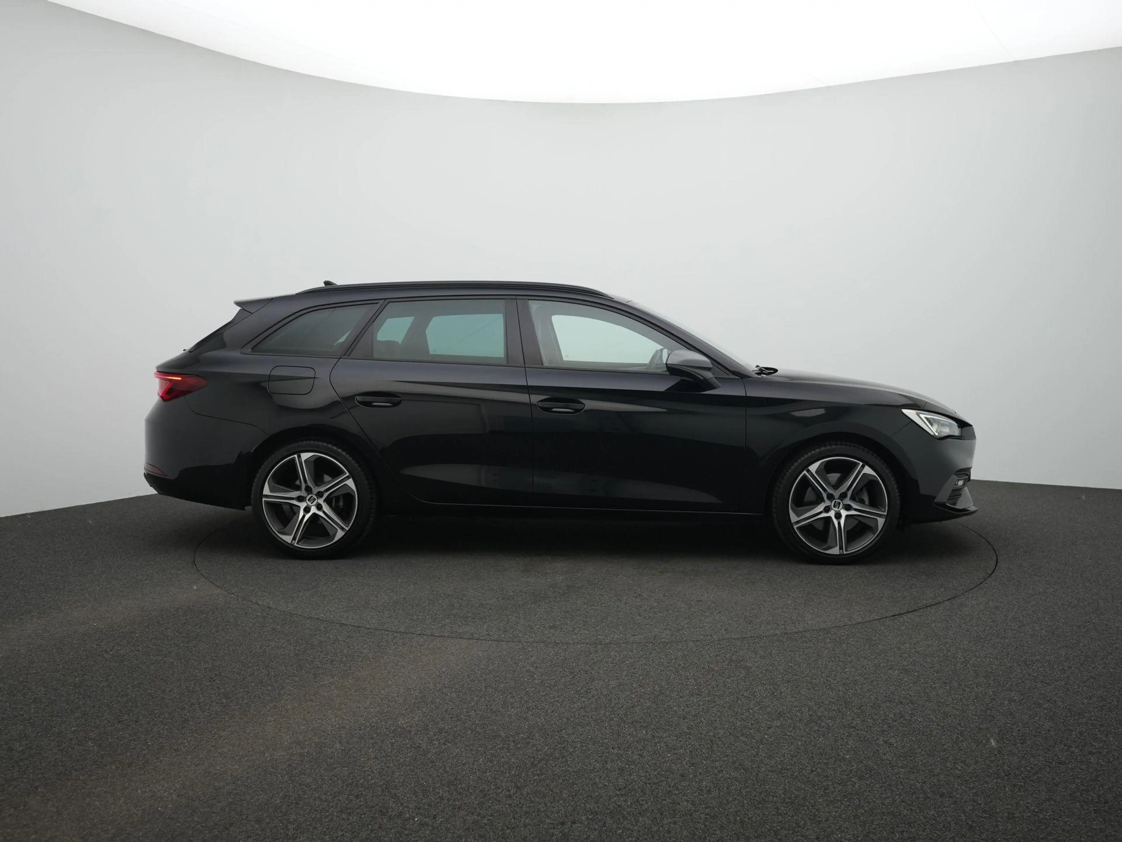 SEAT Leon e-Hybrid Sportstourer 1.4 TSI 204pk eHybrid PHEV FR | Trekh — photo 4