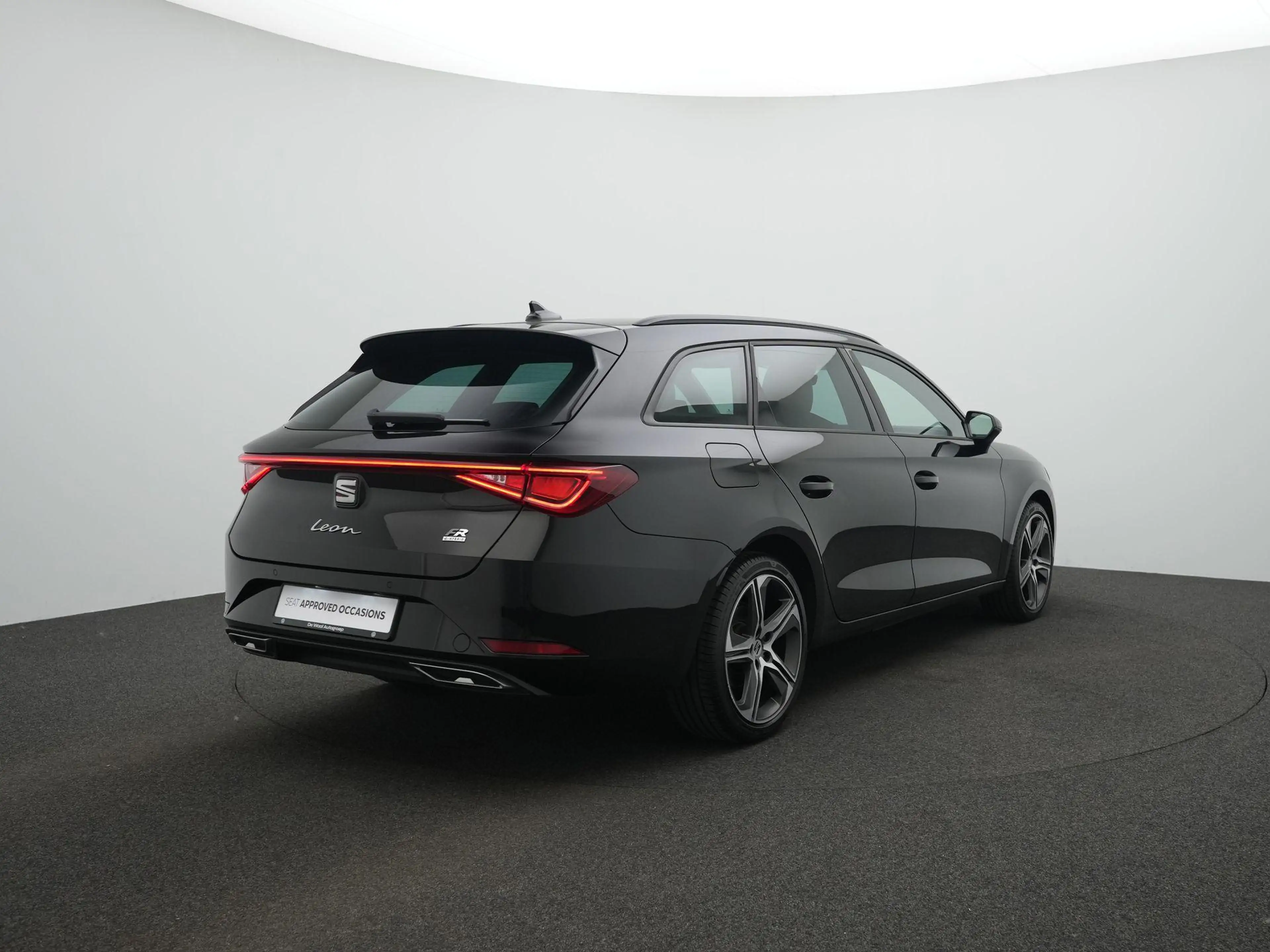 SEAT Leon e-Hybrid Sportstourer 1.4 TSI 204pk eHybrid PHEV FR | Trekh — photo 5