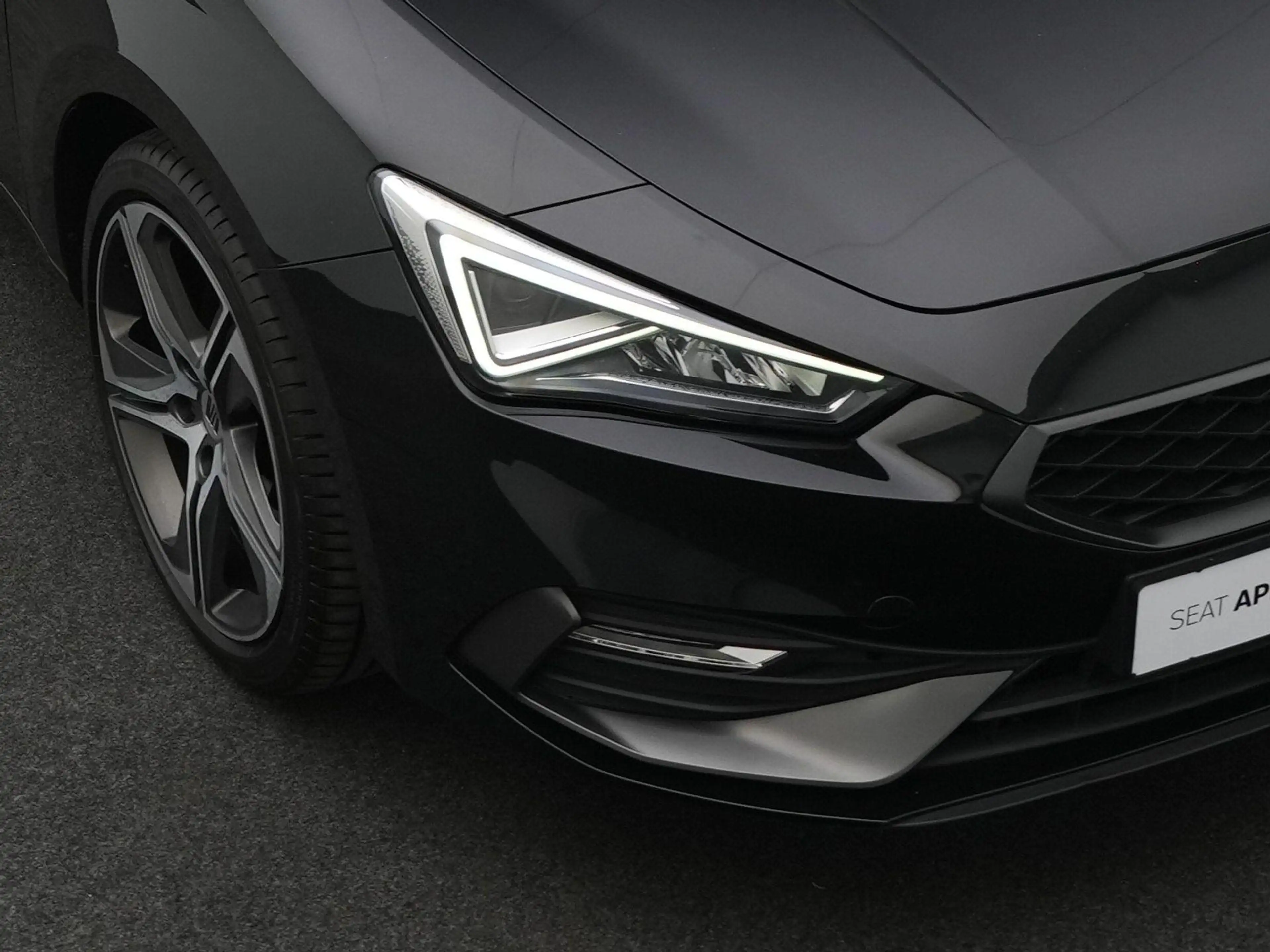 SEAT Leon e-Hybrid Sportstourer 1.4 TSI 204pk eHybrid PHEV FR | Trekh — photo 15