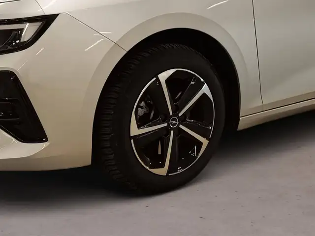 Opel Astra view 8