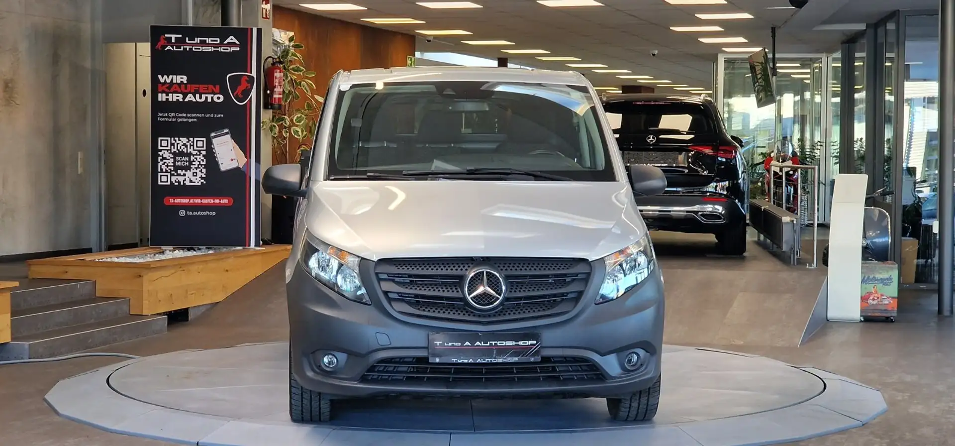Mercedes-Benz Vito 116 CDI Lang ALLRAD 1-Hand Aut. *Kamera*Navi* Grau - 2
