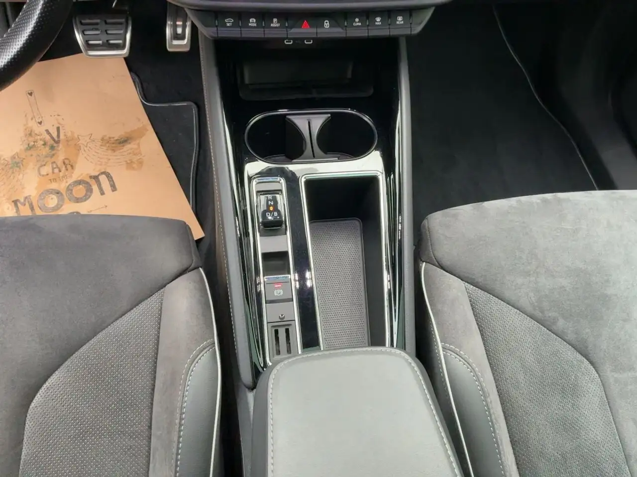Skoda Enyaq iV 80x Sportline LEDER+NAV+AHK+PANO+CANTON, миниатюра 18