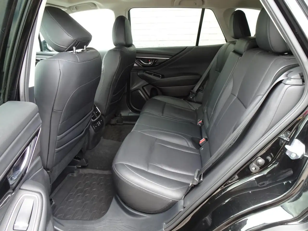 Subaru OUTBACK photo Subaru OUTBACK