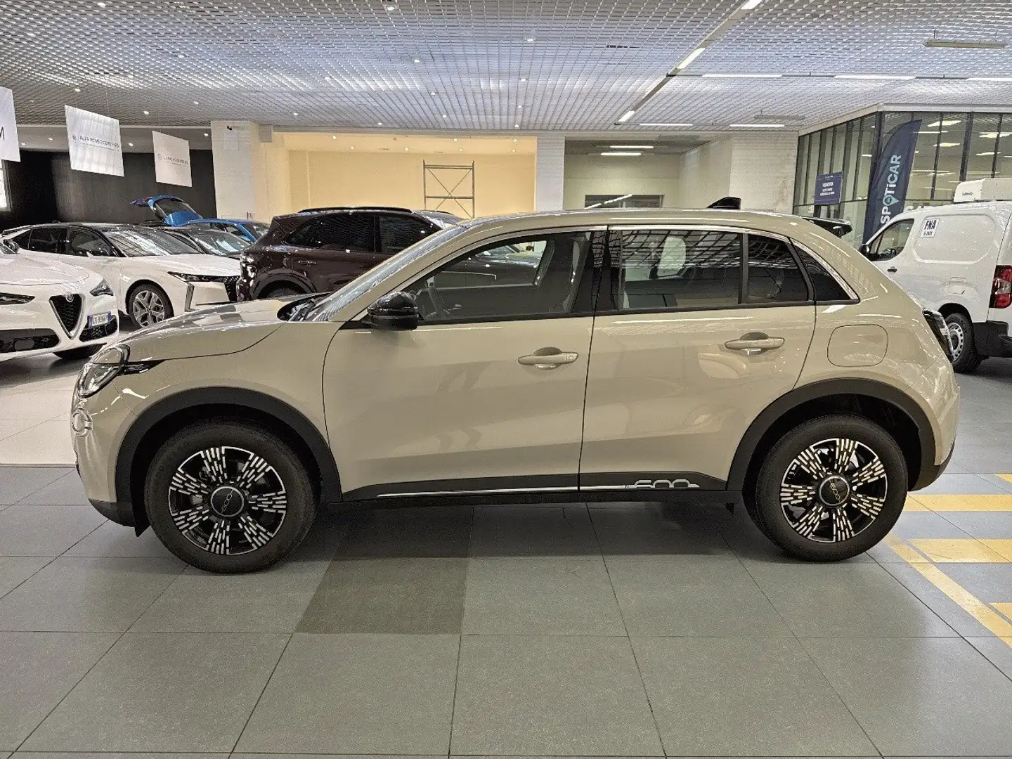 Fiat 600 1.2 MHEV 100cv Beige - 2