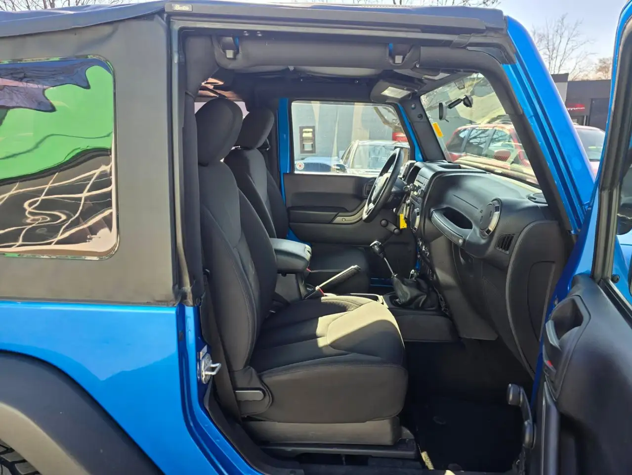 Jeep Wrangler снимка Jeep Wrangler