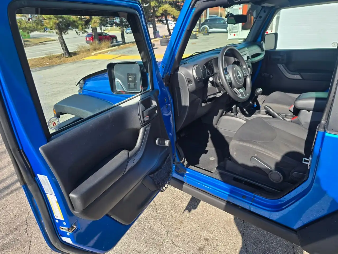 Jeep Wrangler снимка Jeep Wrangler