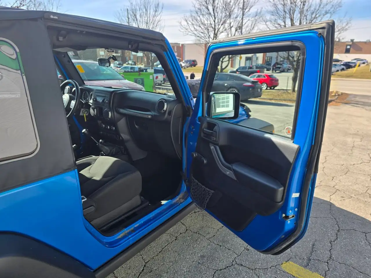 Jeep Wrangler снимка Jeep Wrangler
