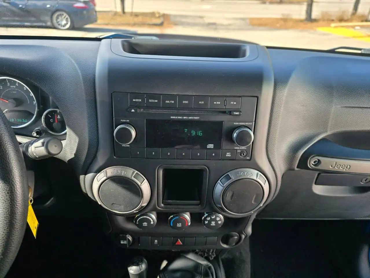 Jeep Wrangler снимка Jeep Wrangler