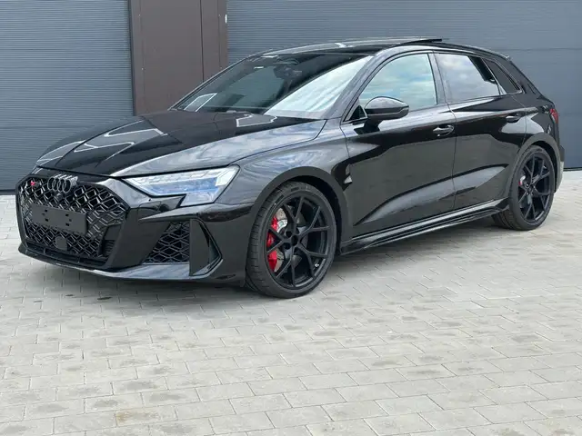 Audi RS3 Sportback FAHRWERK/ 360°/HUD/MATRIX/SONOS