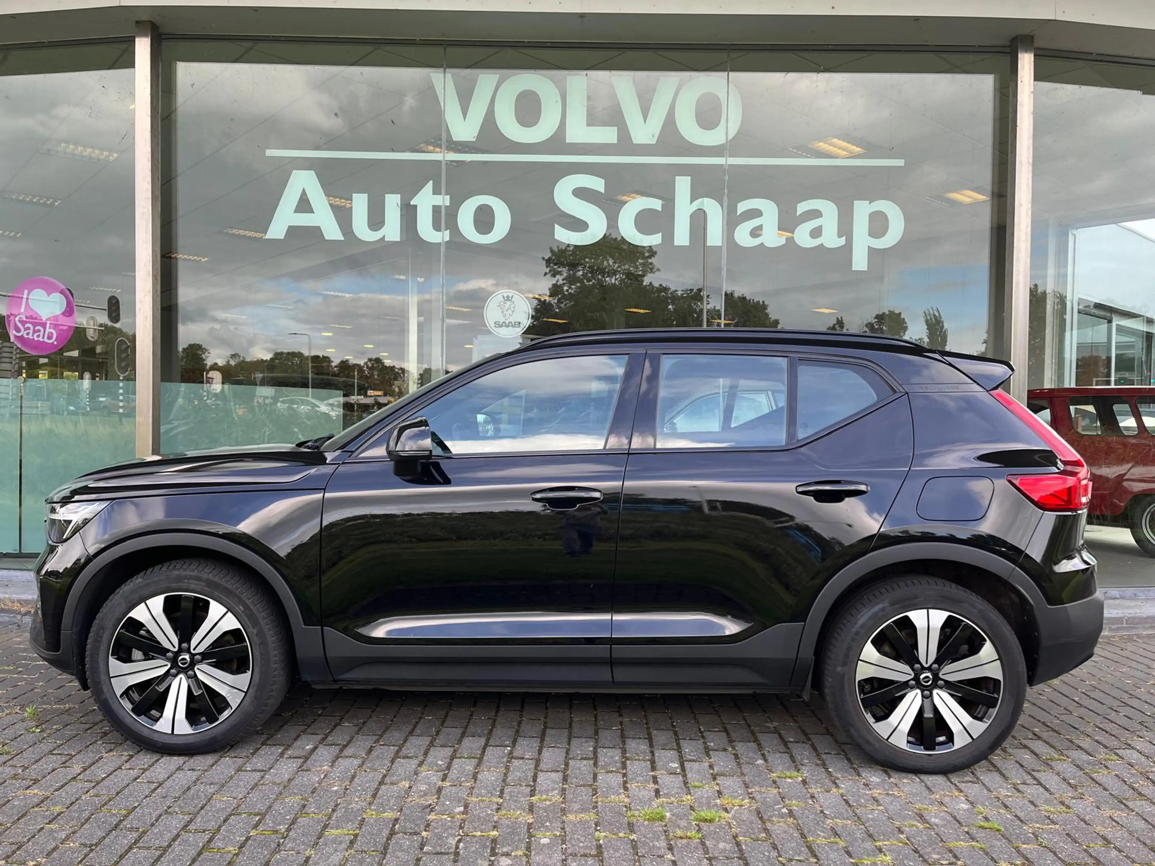 Volvo XC40 Recharge Plus 70 kWh | Rijklaar incl 12 mnd Bovag — photo 2