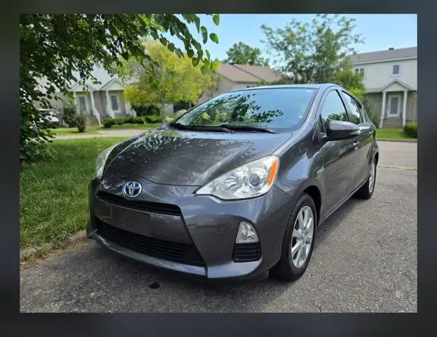 Toyota Prius c 2012