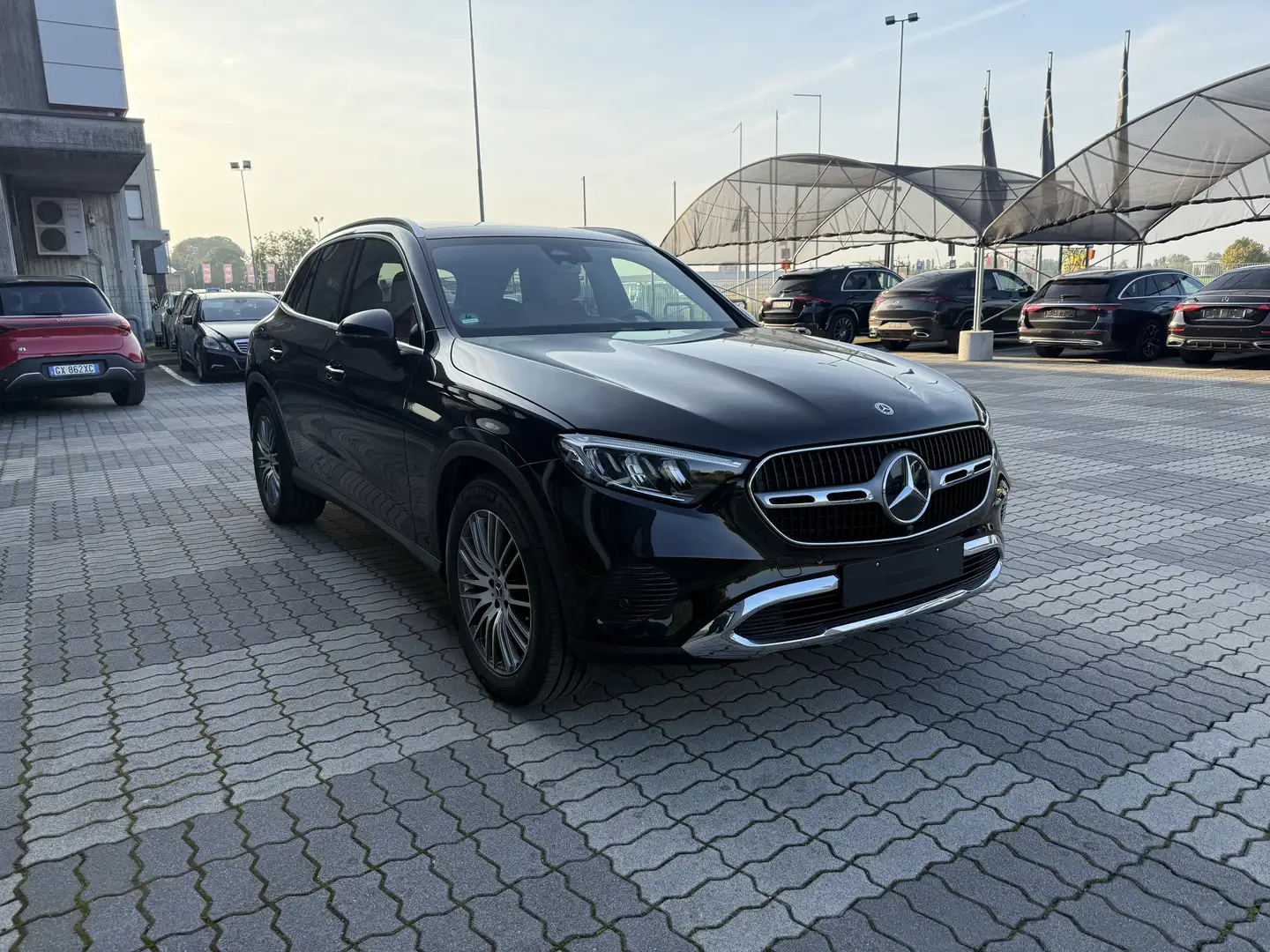 Mercedes-Benz GLC 200 GLC 200 Advanced Plus 4matic auto Zwart - 2