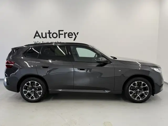 BMW X3 30e xDrive Ansicht 3