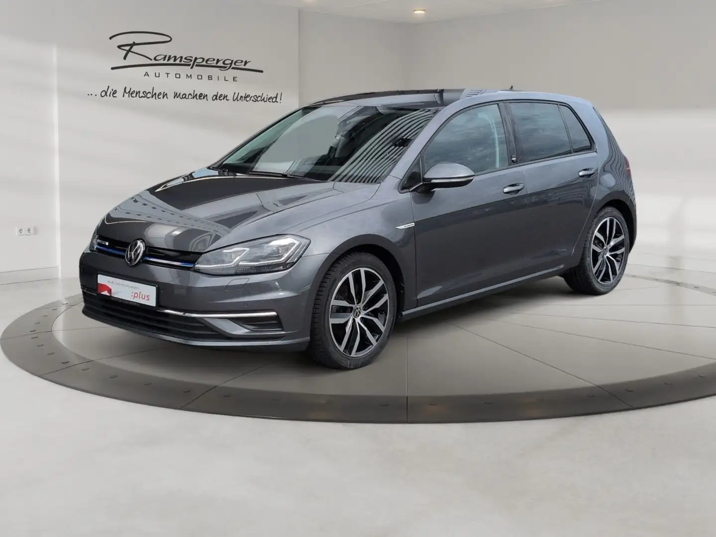 Volkswagen Golf SOUND 1.5 TSI LED Navi Kamera Grau - 2