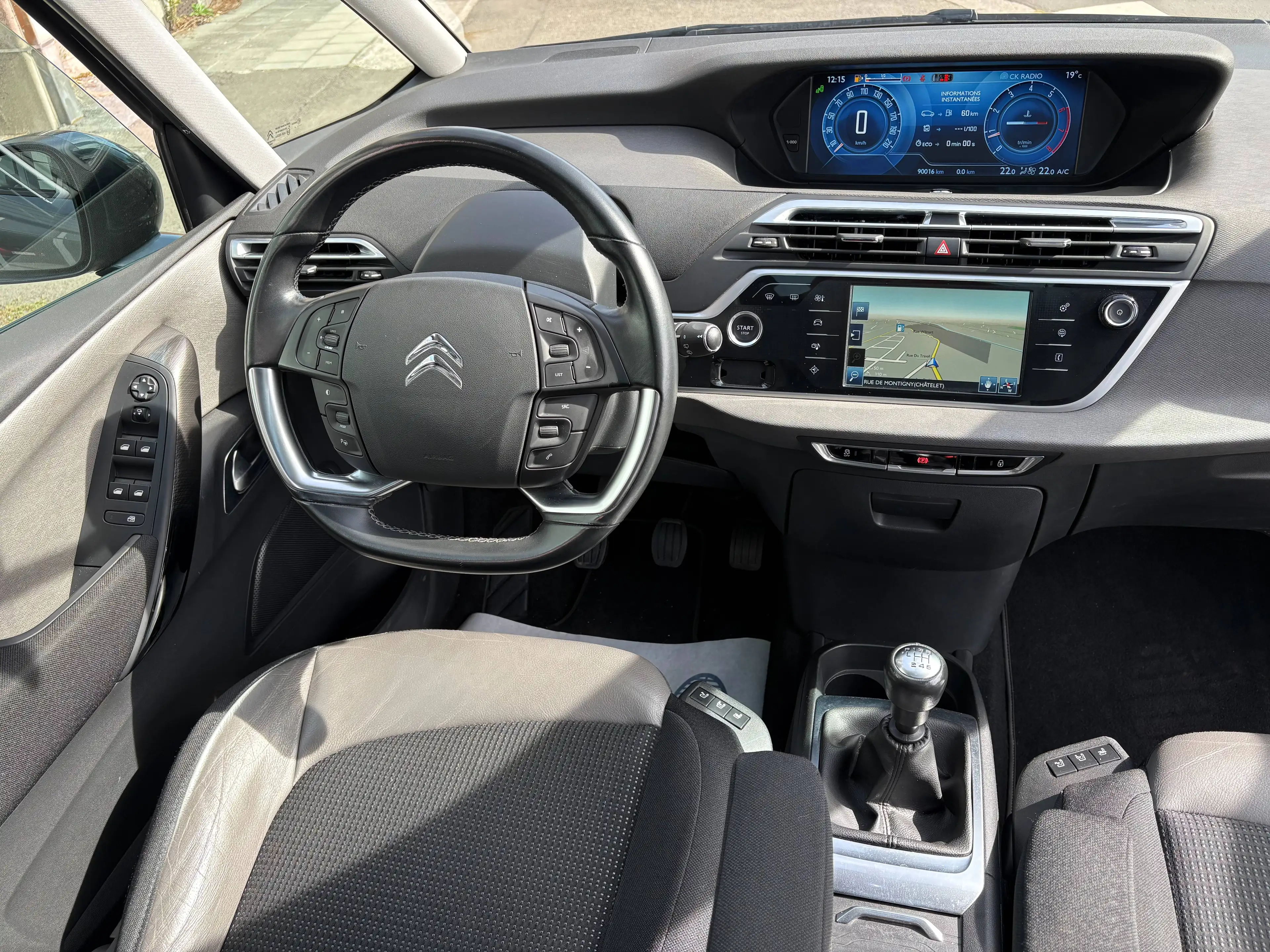 Citroen Grand C4 Picasso 1.2 Essence Exclusive 7 Places -90.016km- CAMERA GPS 131CV — photo 15