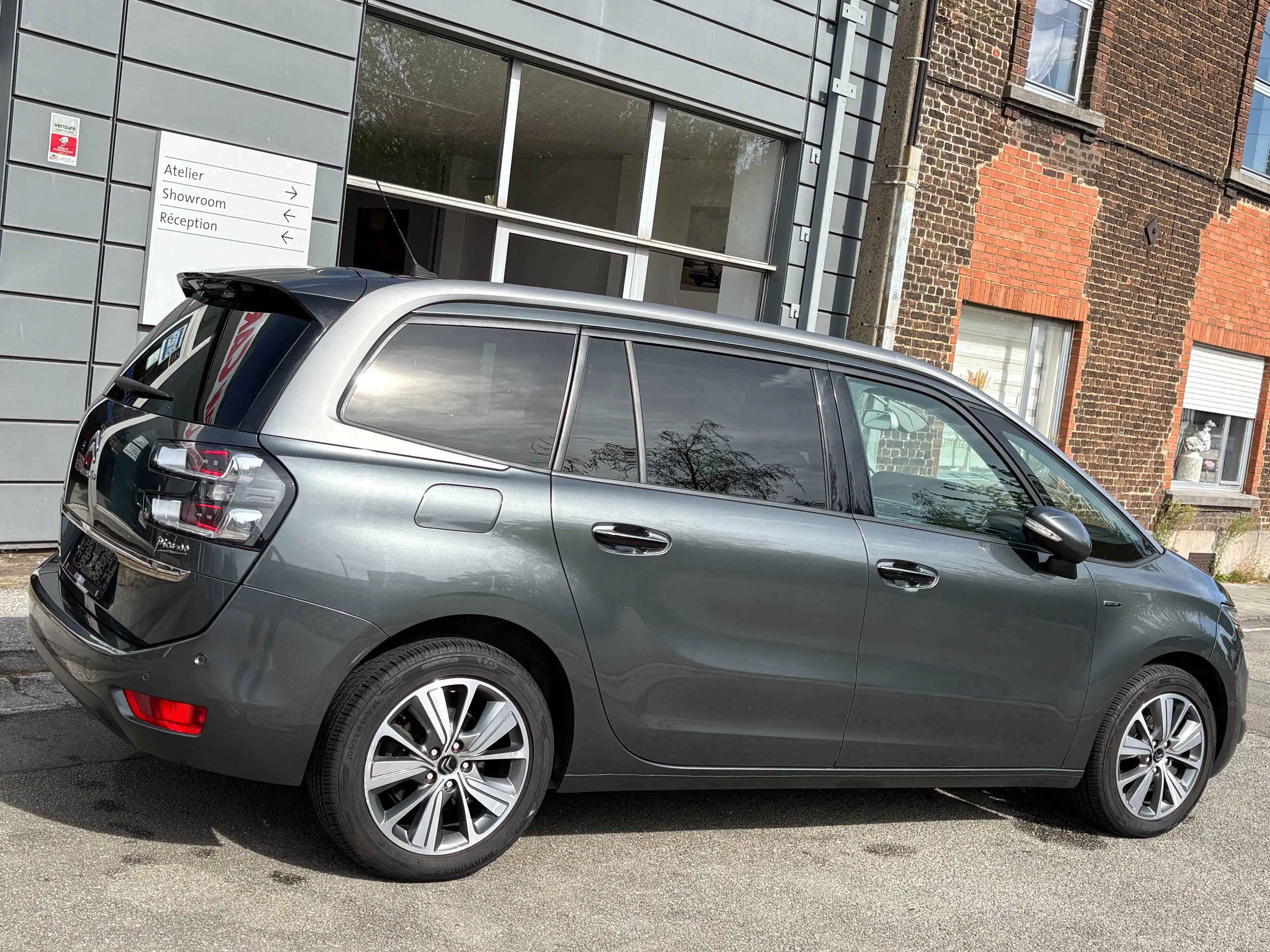 Citroen Grand C4 Picasso 1.2 Essence Exclusive 7 Places -90.016km- CAMERA GPS 131CV — photo 5