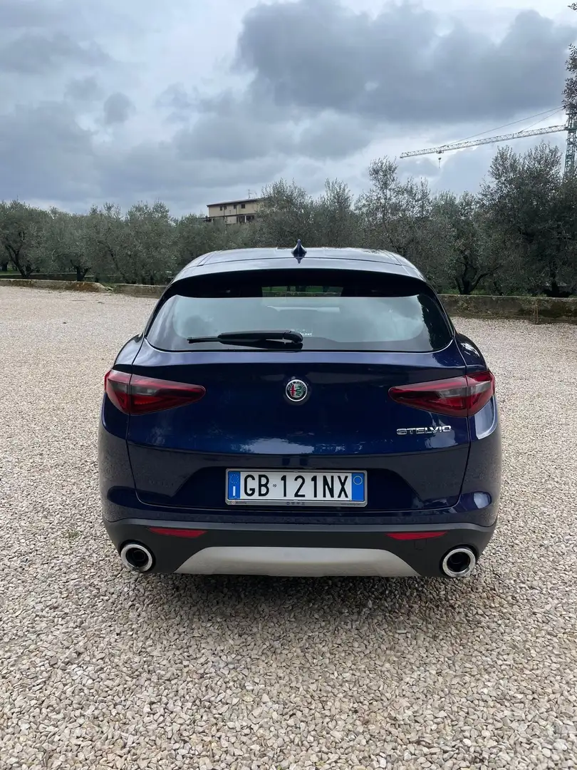 Alfa Romeo Stelvio 2.2 t Business rwd 160cv auto Blu/Azzurro - 2
