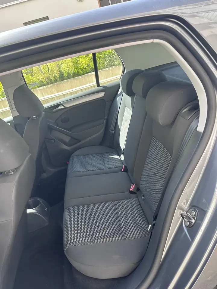 Volkswagen Golf Standard Model — photo 14