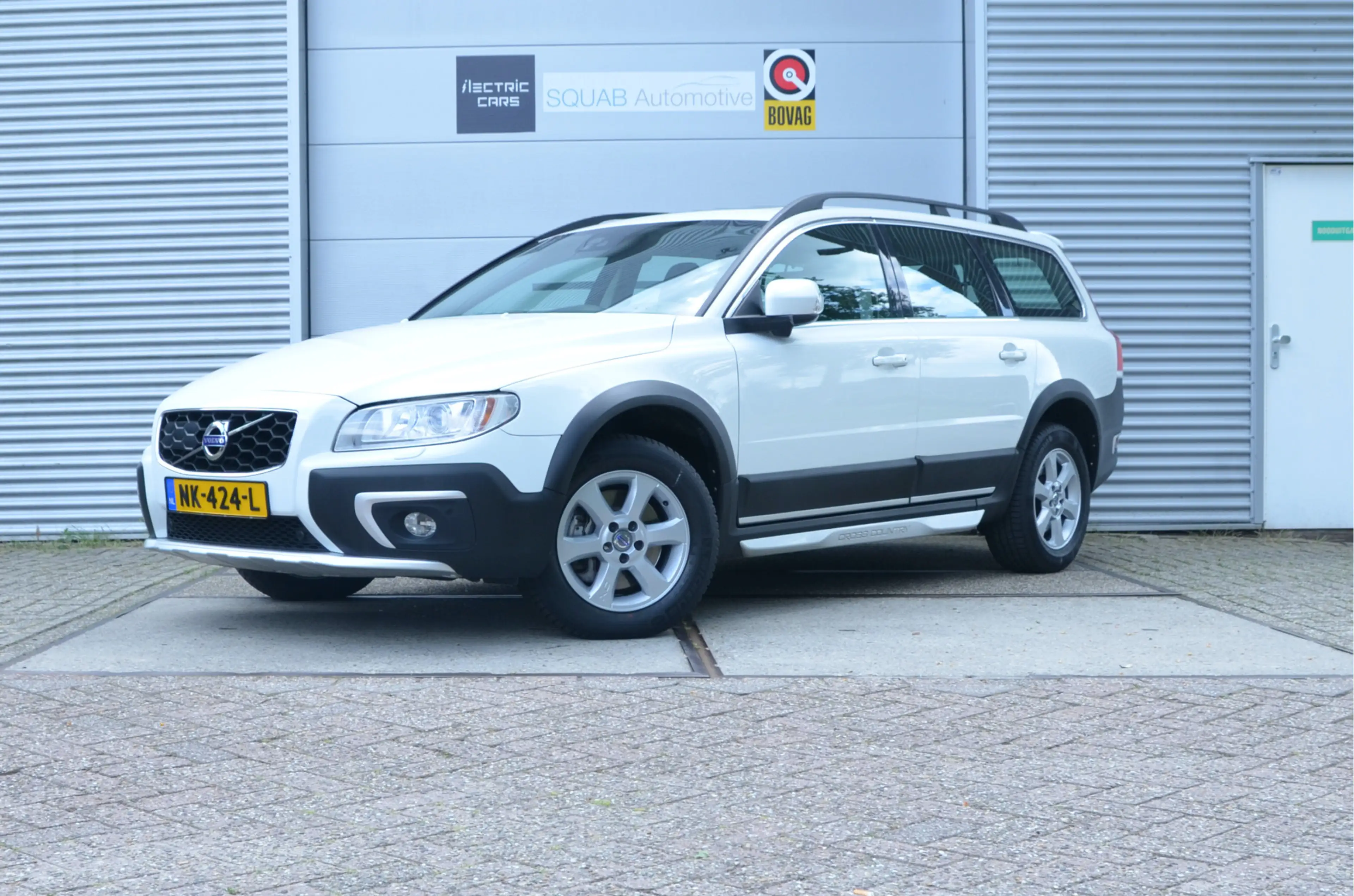 Volvo XC70 2.0 D4 FWD Summum 12 mnd BOVAG en onderhoudshistor