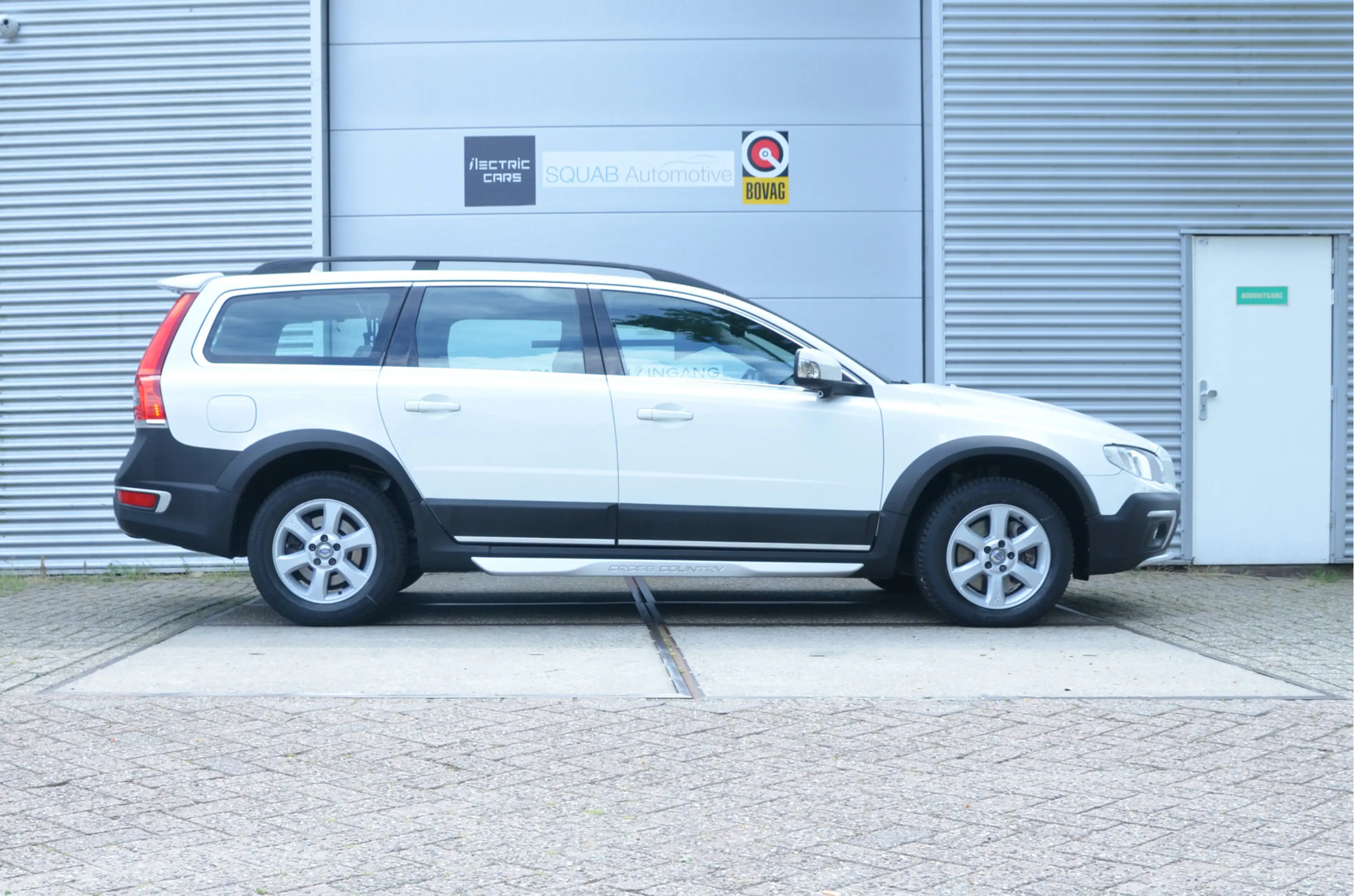 Volvo XC70 2.0 D4 FWD Summum 12 mnd BOVAG en onderhoudshistor — photo 7