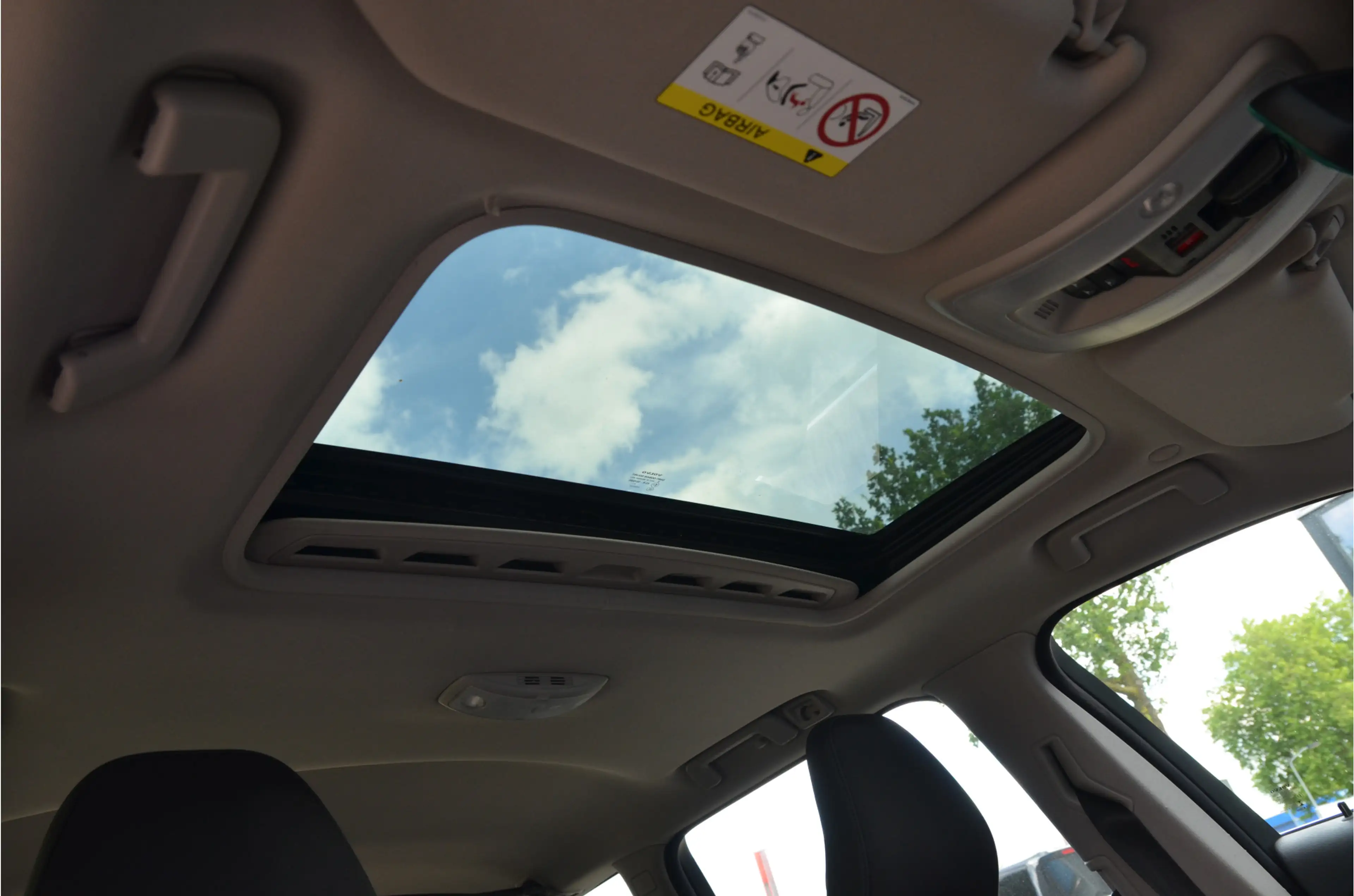 Volvo XC70 2.0 D4 FWD Summum 12 mnd BOVAG en onderhoudshistor — photo 2