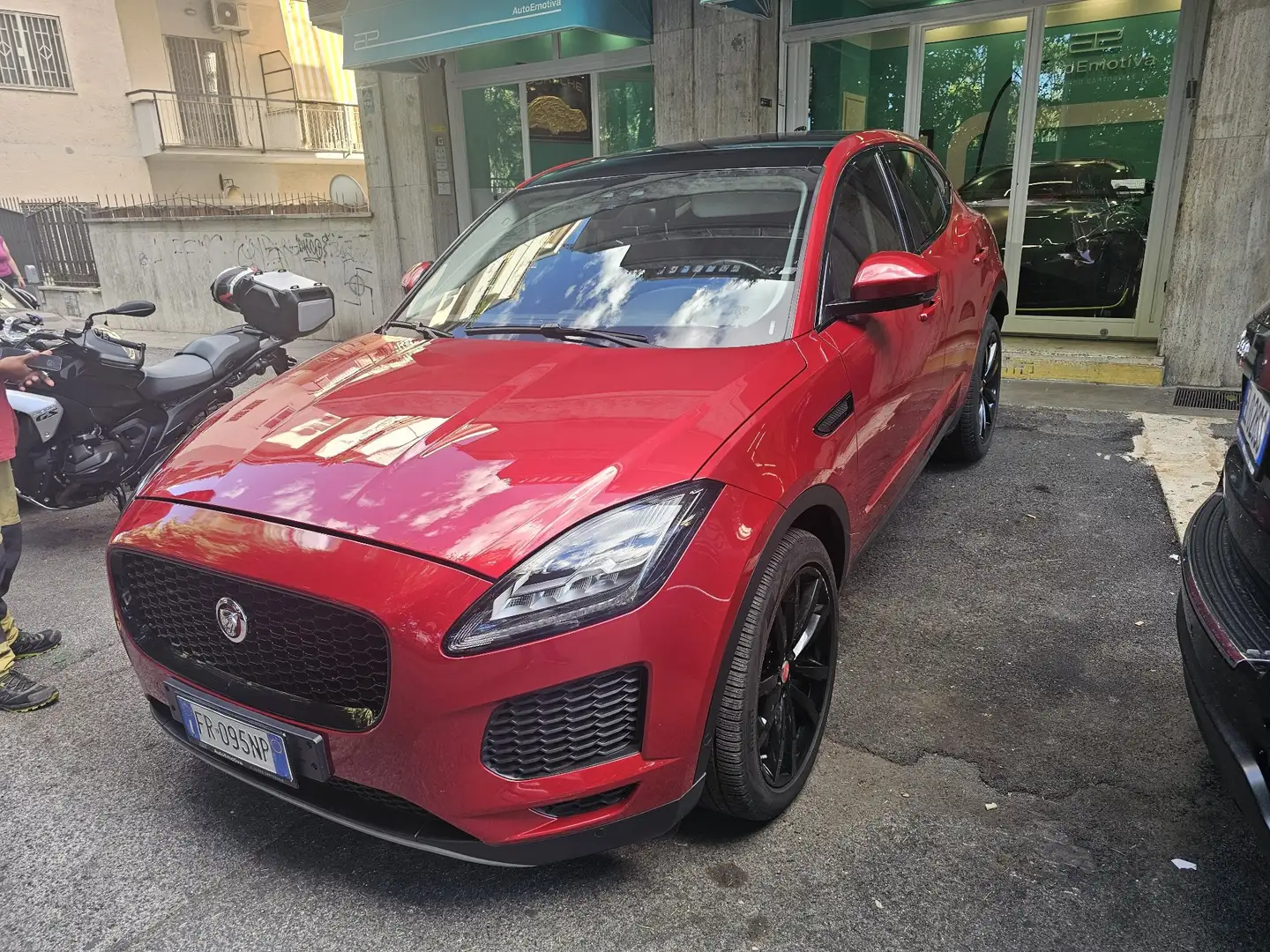 Jaguar E-Pace R-Dynamic HSE Rouge - 1