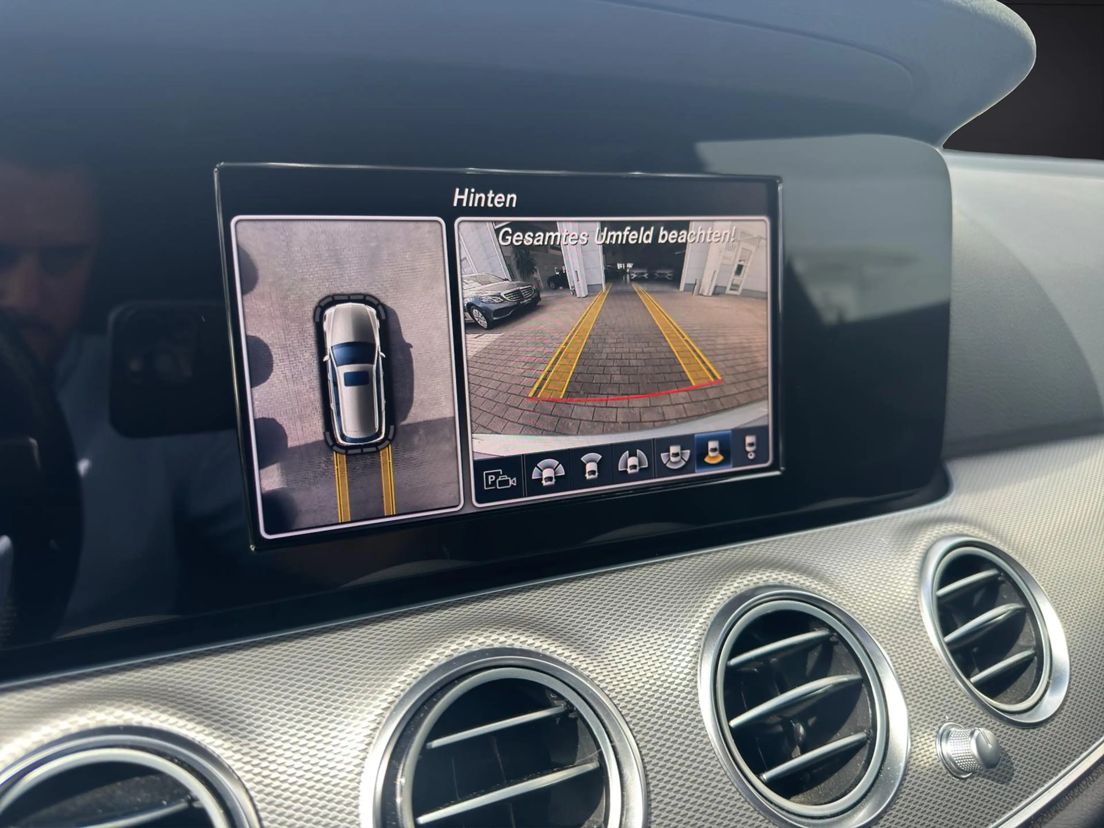 Mercedes-Benz E 220 d T Exclusive AVANTGARDE 9G-TRONIC AHK 360 LED — photo 11