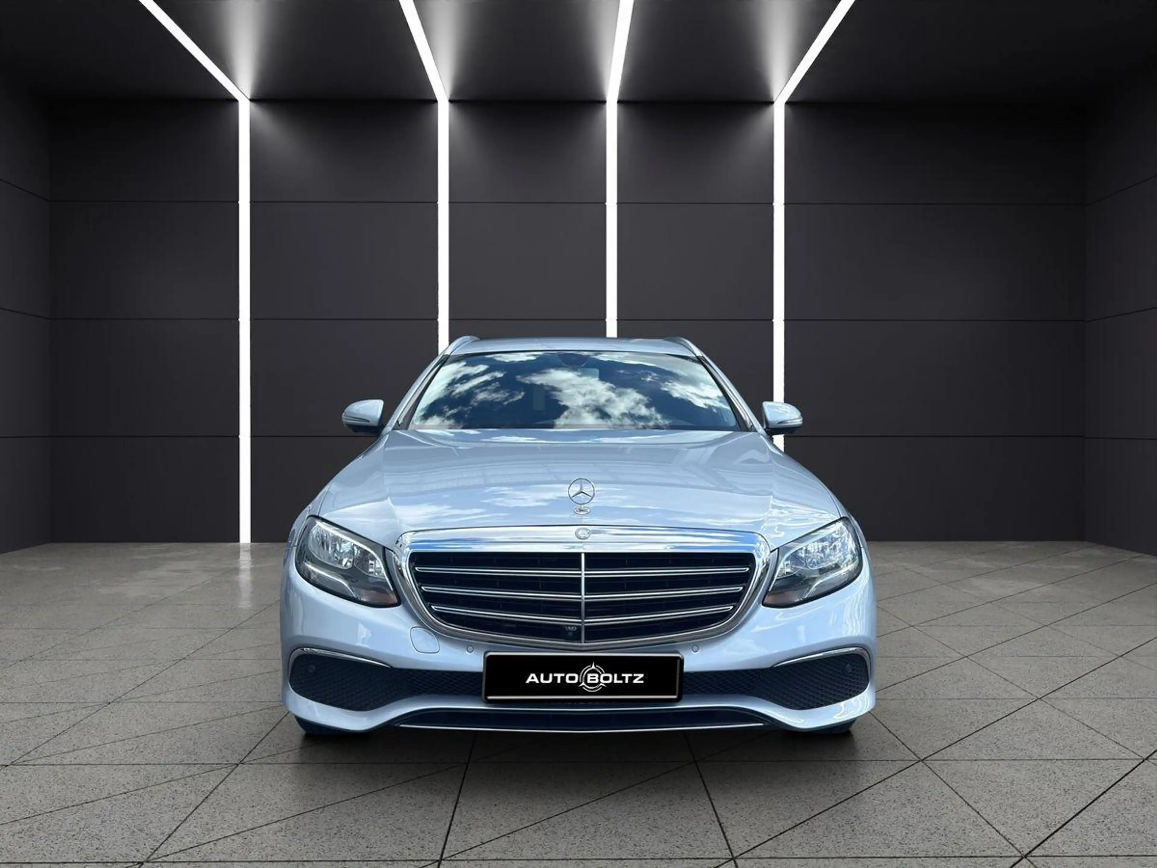 Mercedes-Benz E 220 d T Exclusive AVANTGARDE 9G-TRONIC AHK 360 LED — photo 2