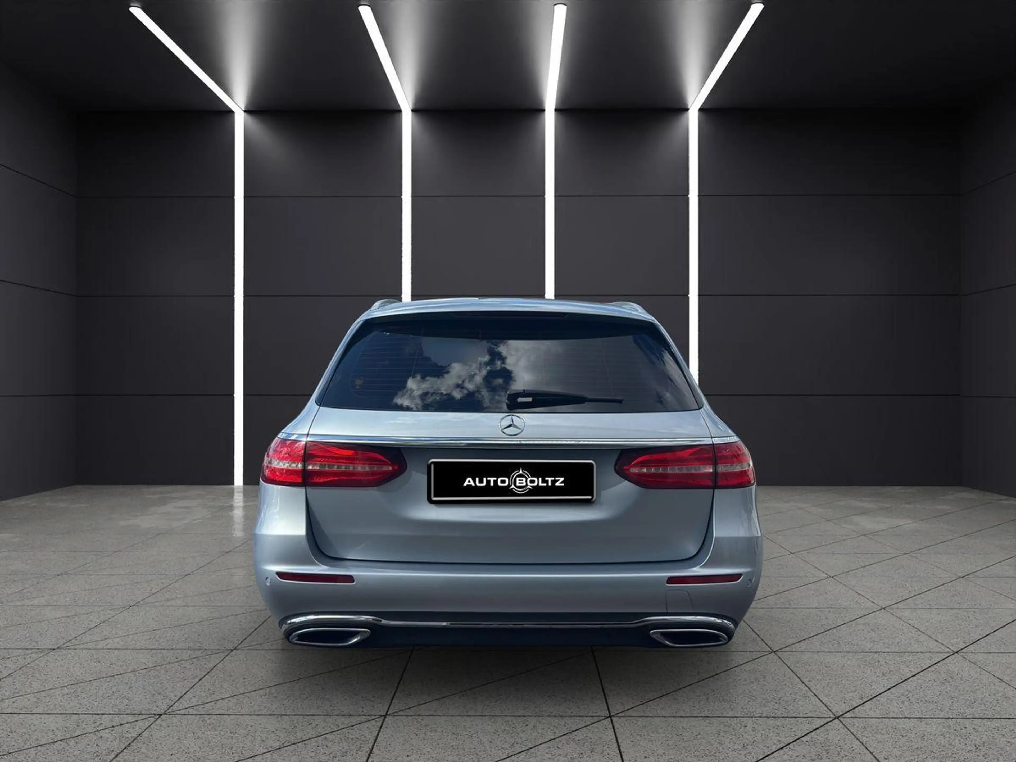 Mercedes-Benz E 220 d T Exclusive AVANTGARDE 9G-TRONIC AHK 360 LED — photo 6