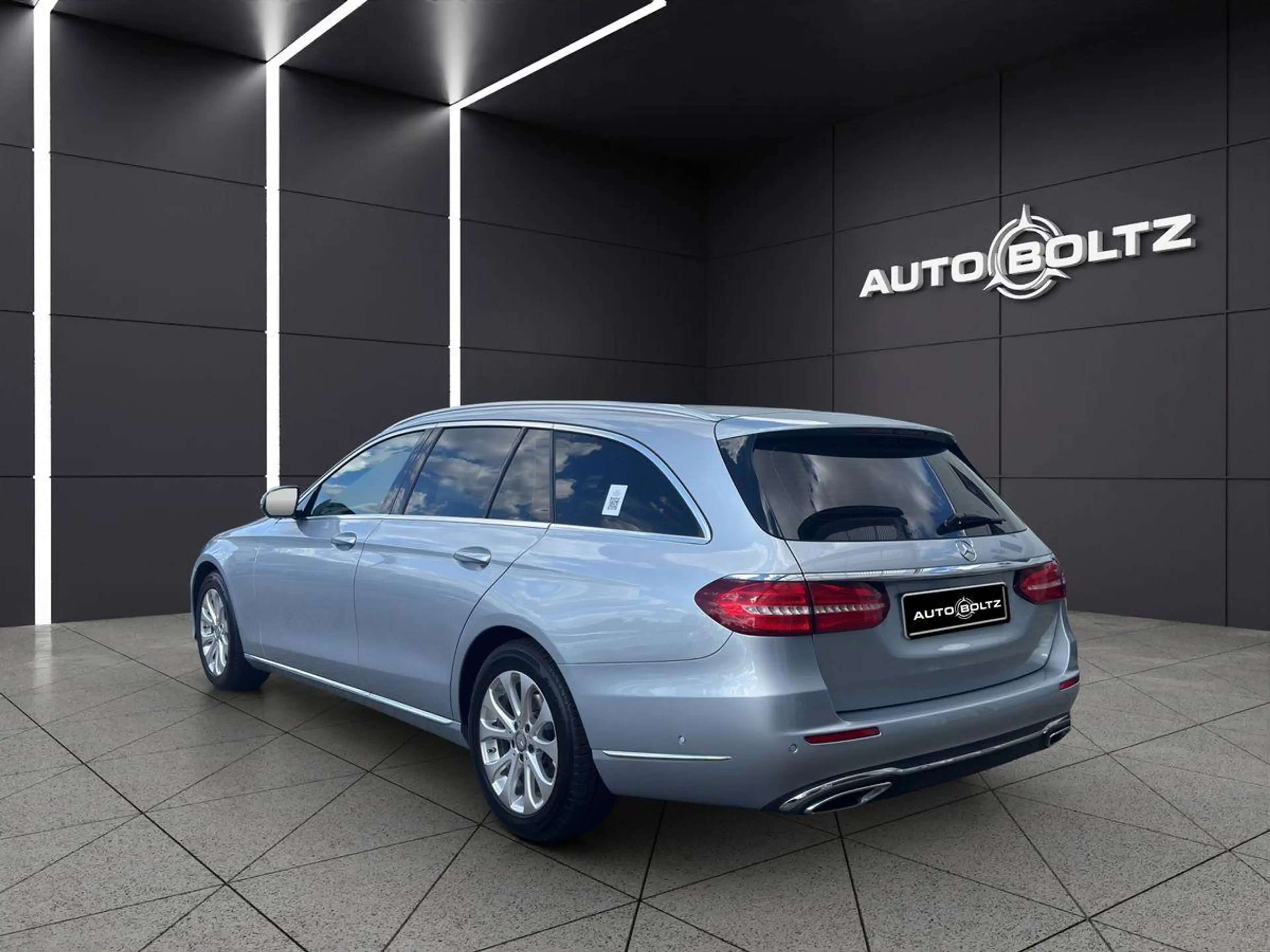 Mercedes-Benz E 220 d T Exclusive AVANTGARDE 9G-TRONIC AHK 360 LED — photo 5