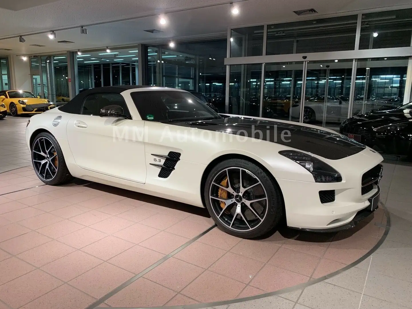 Mercedes-Benz SLS Roadster GT FINAL EDITION  "1 OF 350" White - 2
