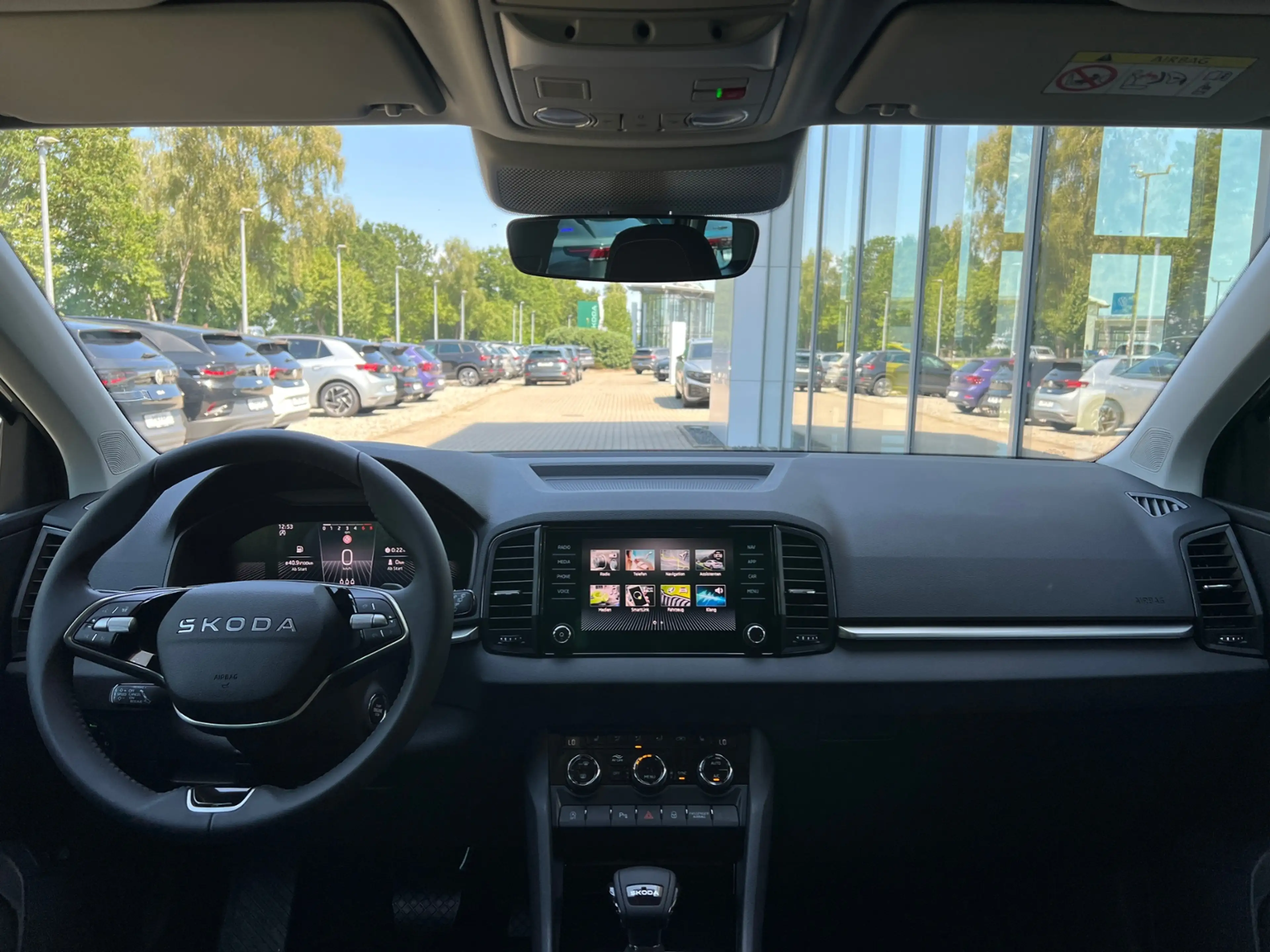 Skoda Karoq Balance 1.5 TSI DSG *AHK, Matrix LED, ACC, Smart — photo 10