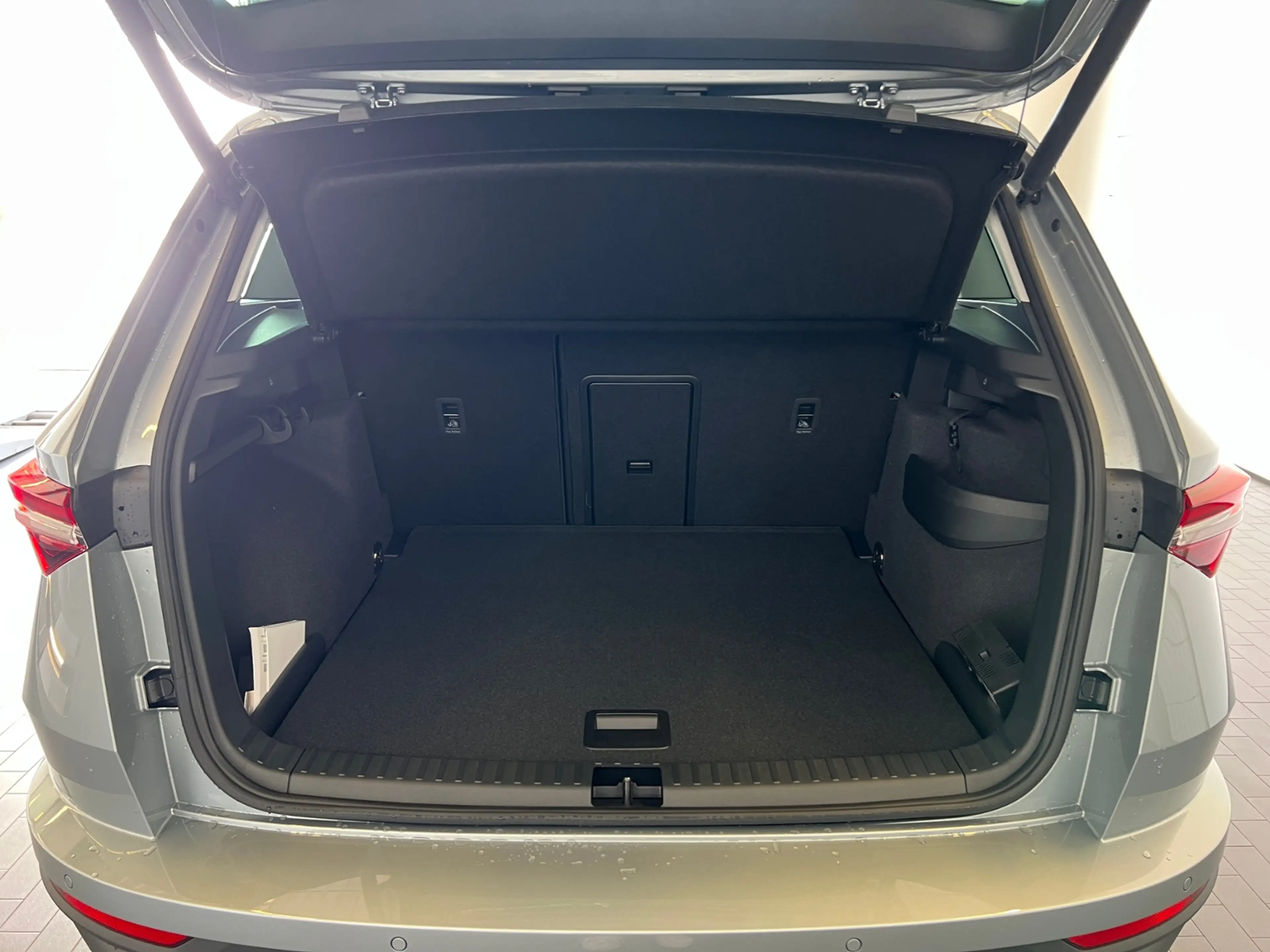 Skoda Karoq Balance 1.5 TSI DSG *AHK, Matrix LED, ACC, Smart — photo 6